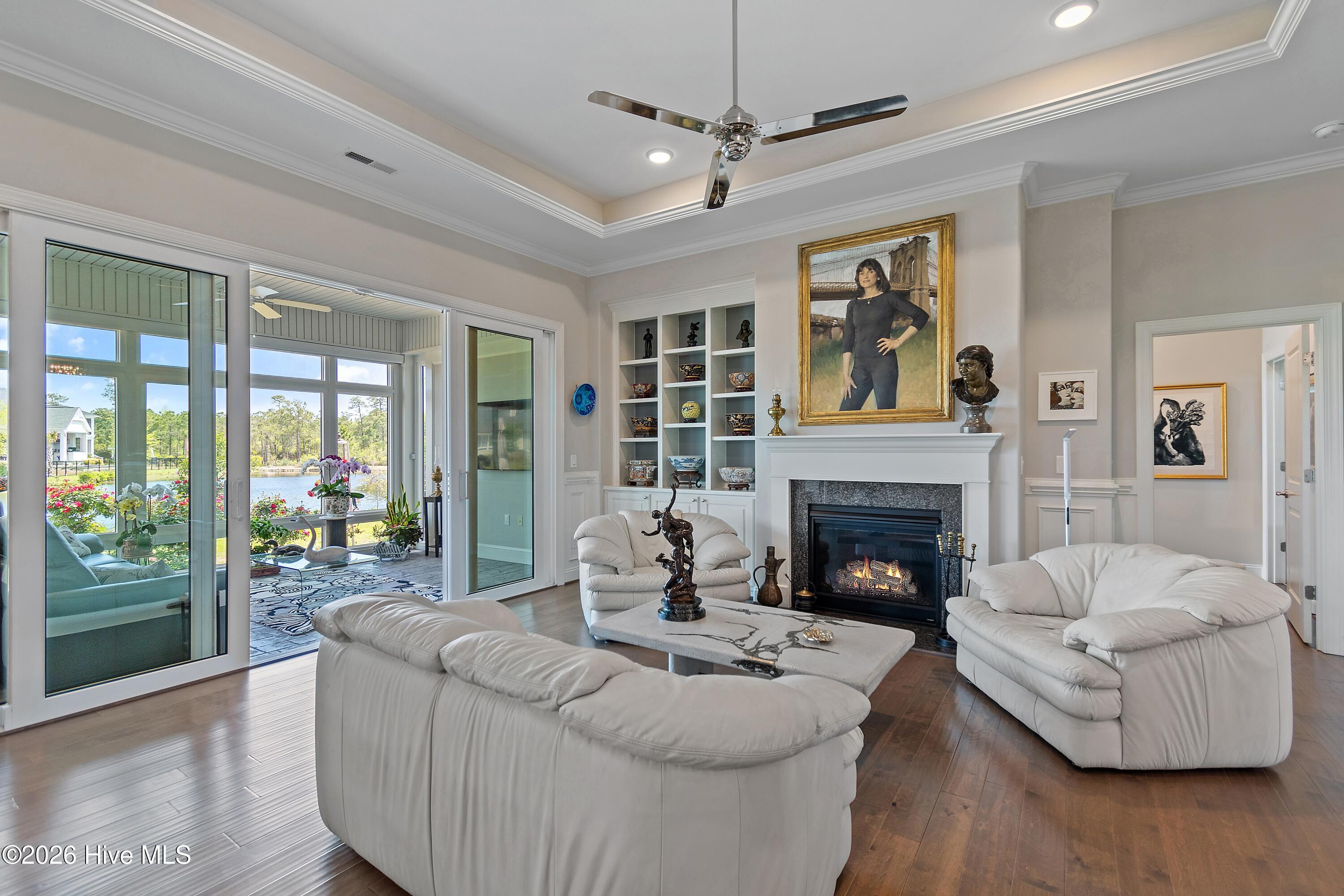 100560288 | Photo 72