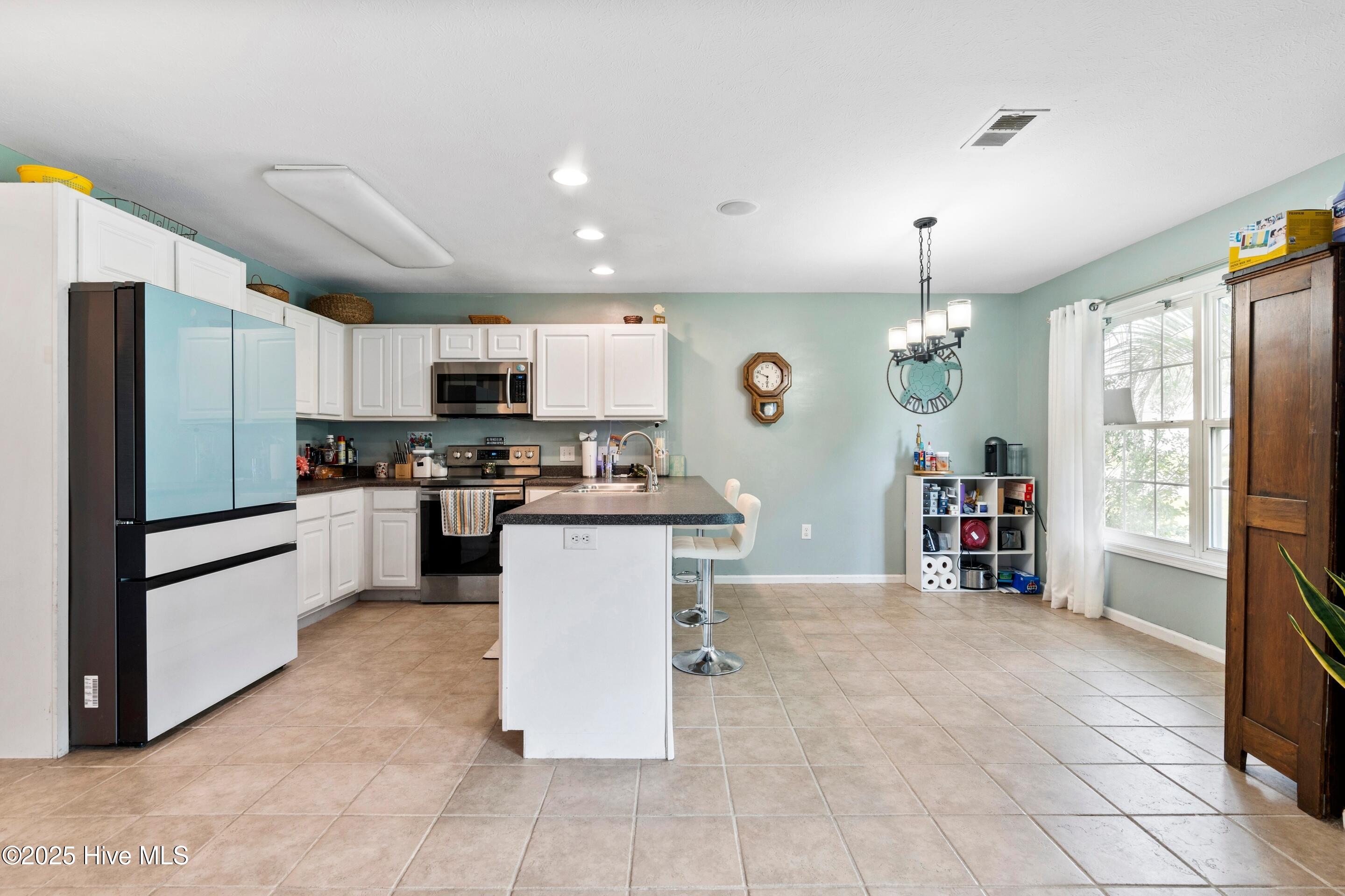 100519880 | Photo 13