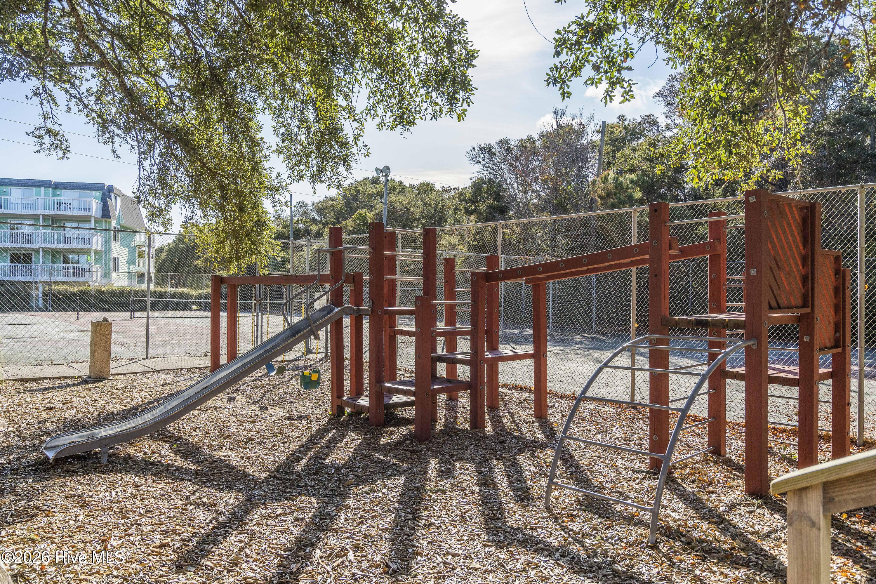 100552987 | Photo 44