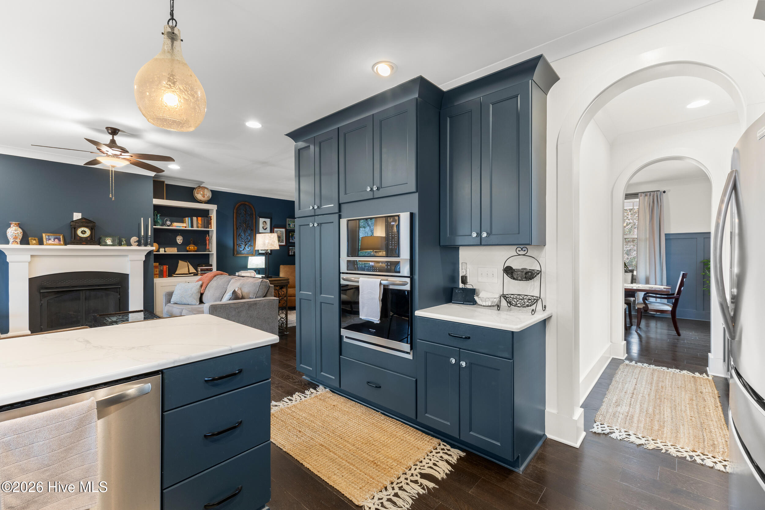 100558084 | Photo 17