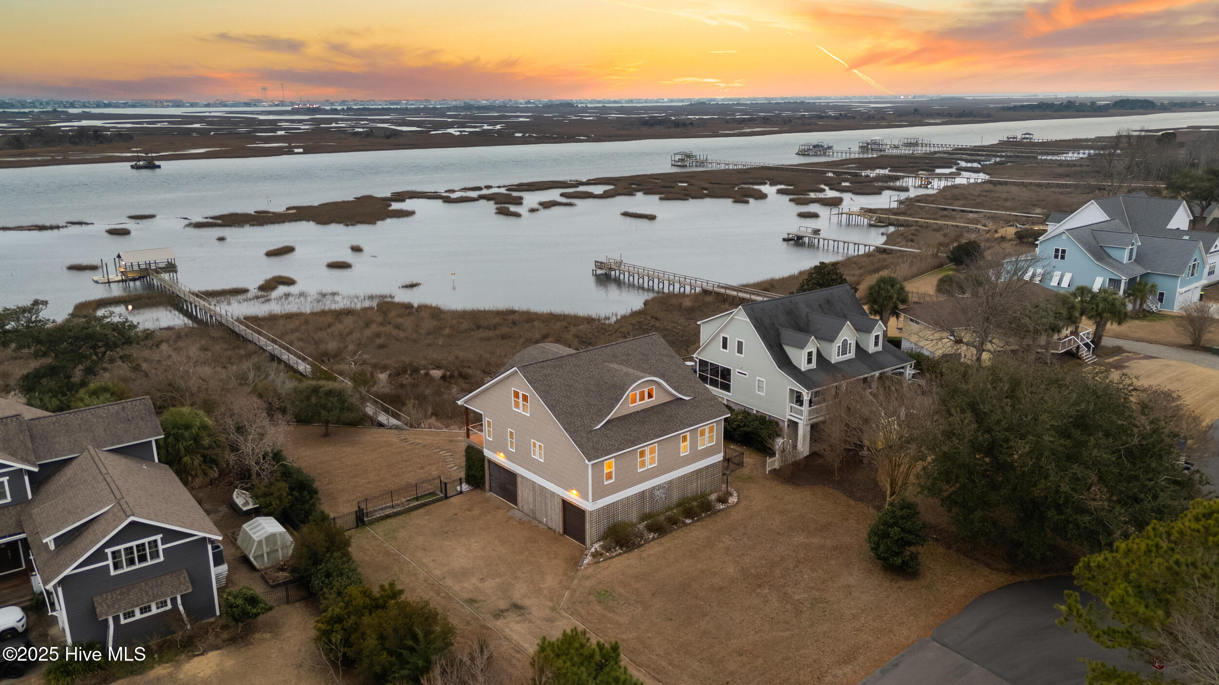 100487691 | Photo 38