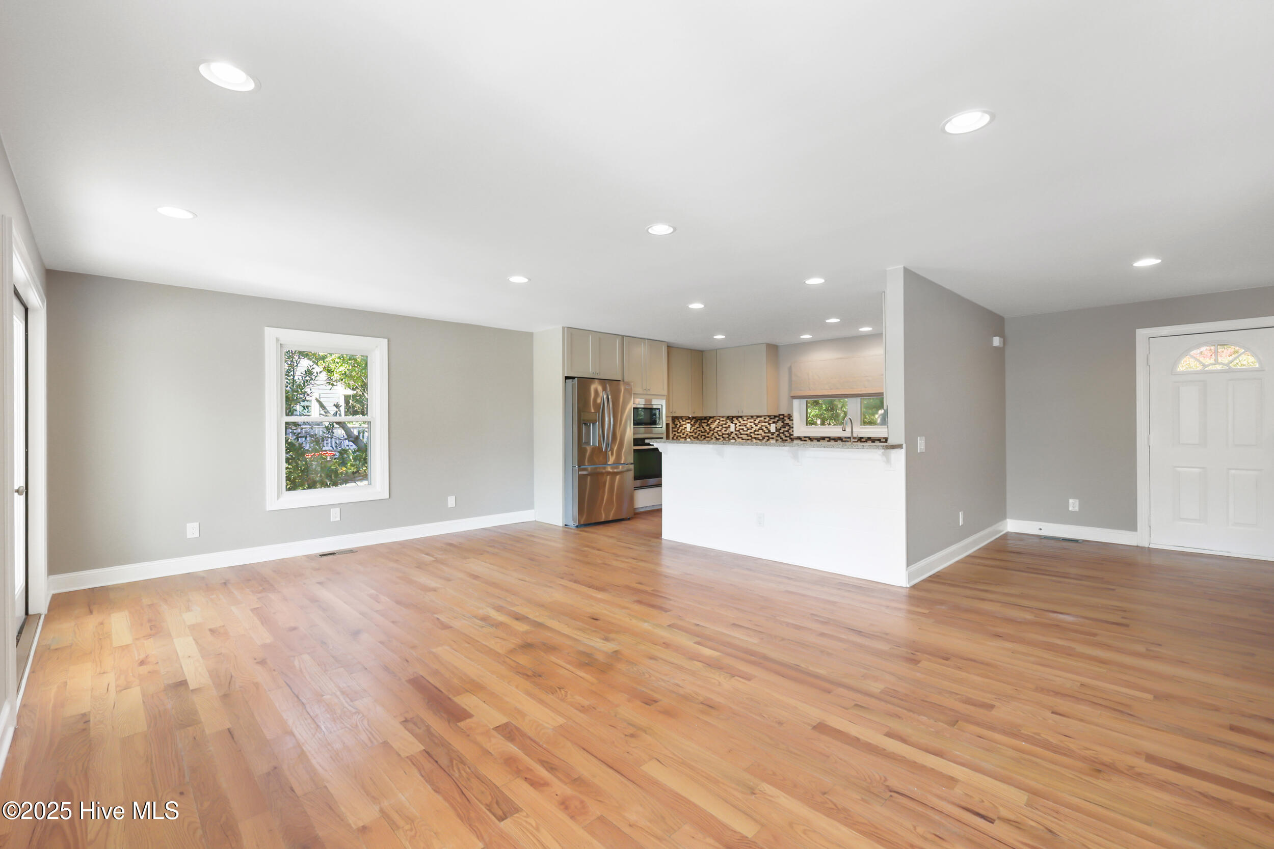 100542075 | Photo 20