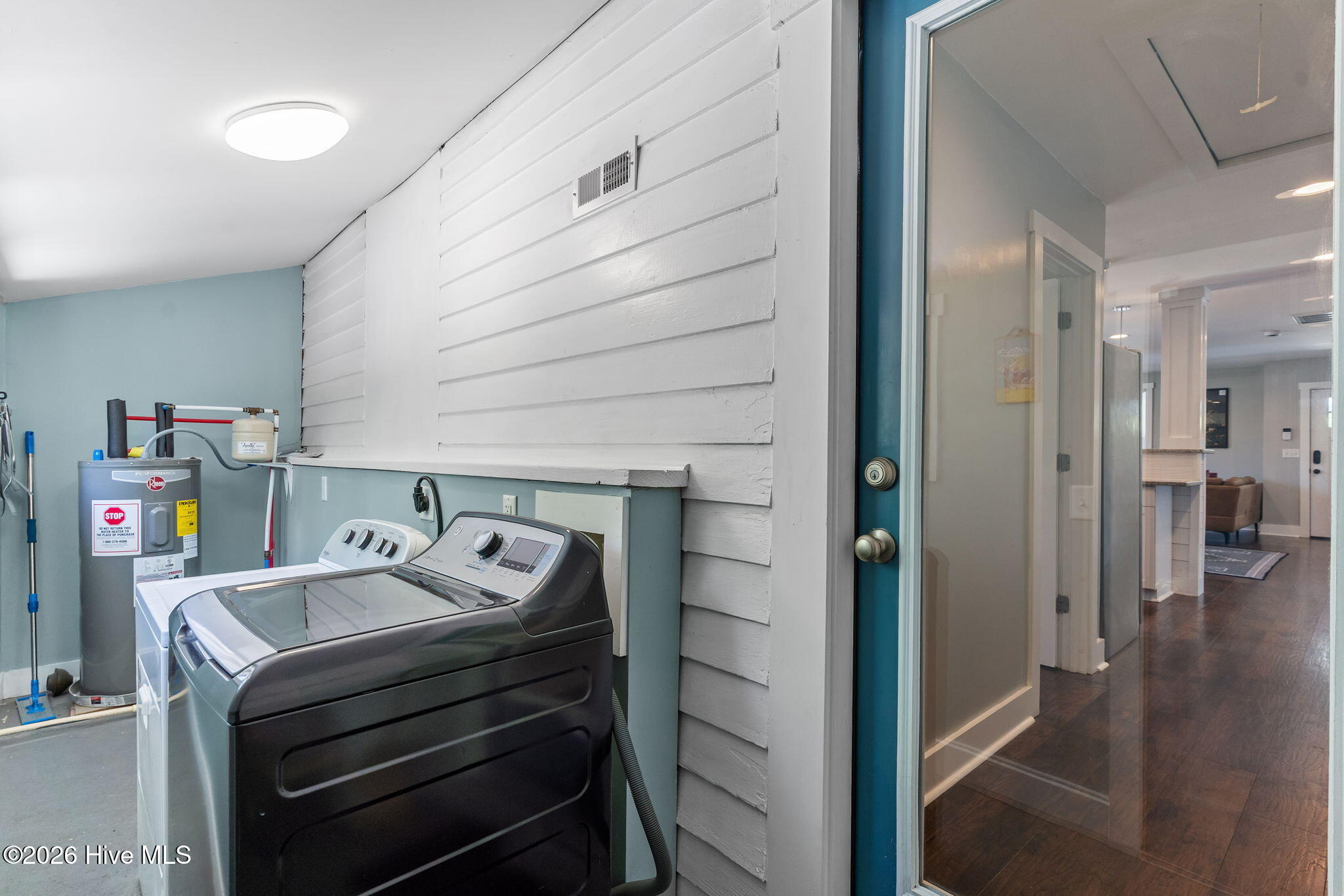 100564930 | Photo 28