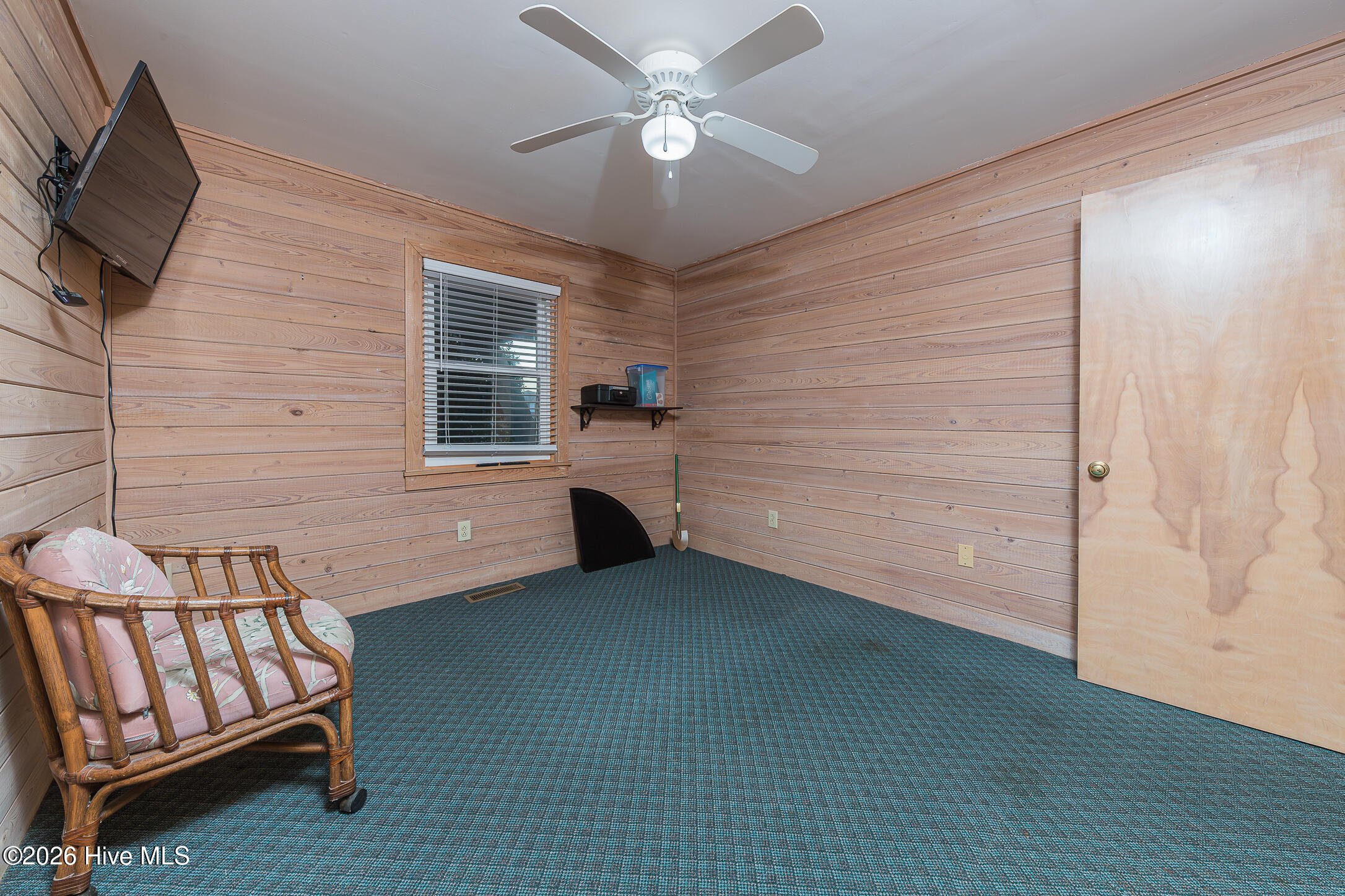 100560422 | Photo 62