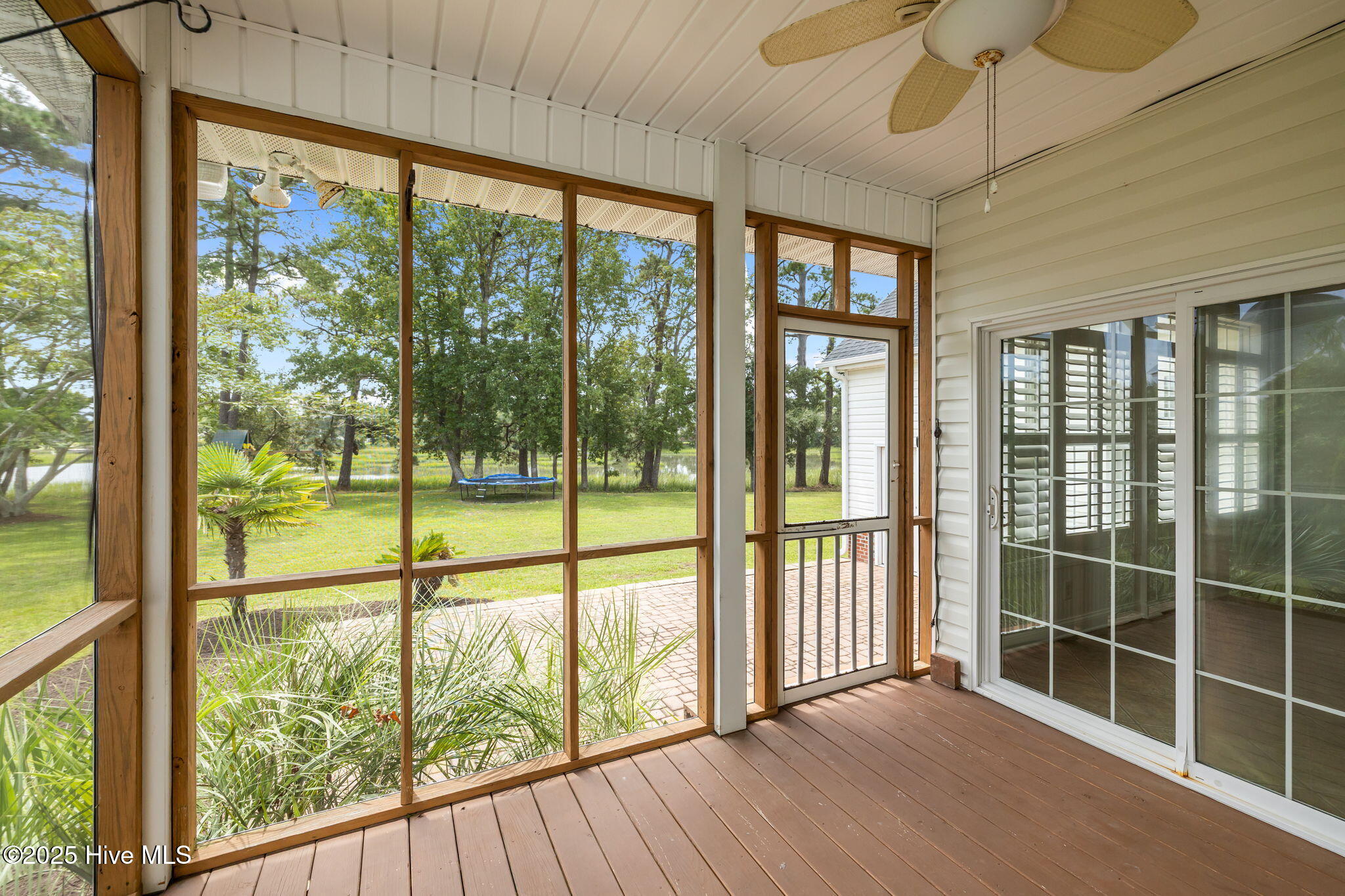 Homes for sale in Morehead City, NC | 1401 Dills Creek Ln, Morehead City, NC 28557 | MLS# 100526575