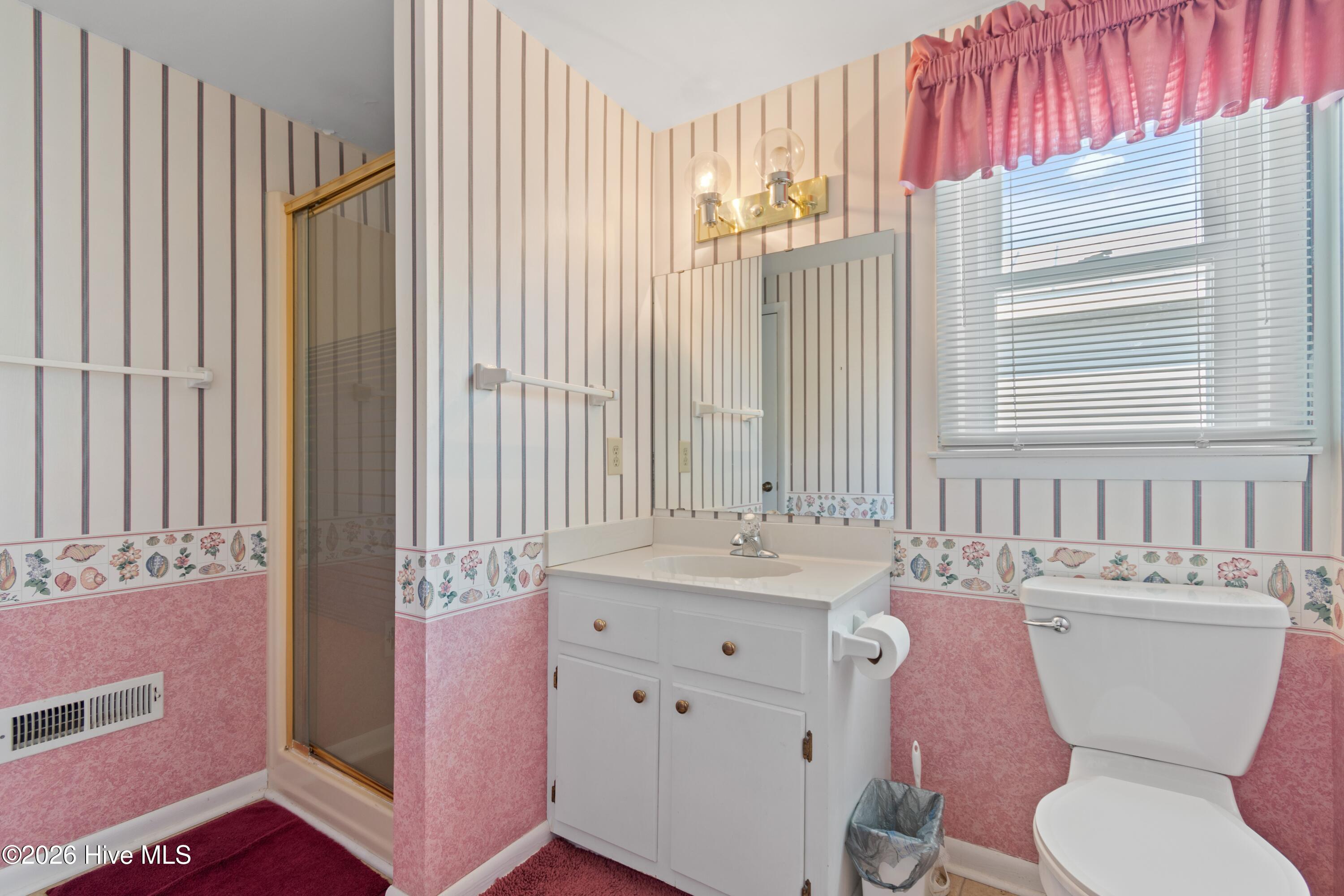 100553939 | Photo 35