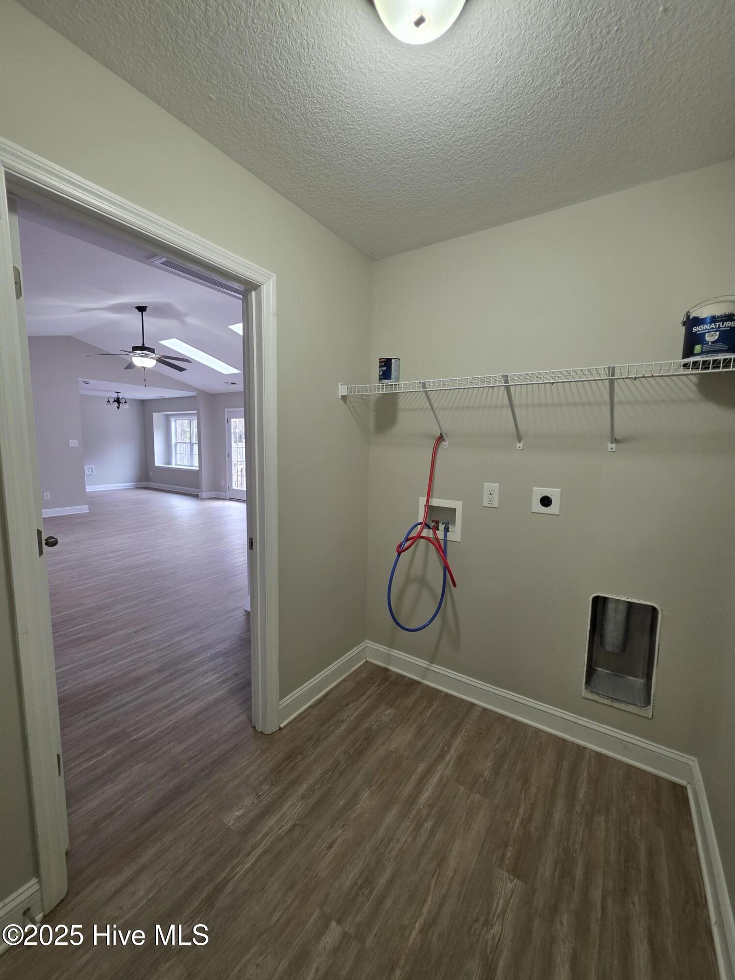 100545996 | Photo 18