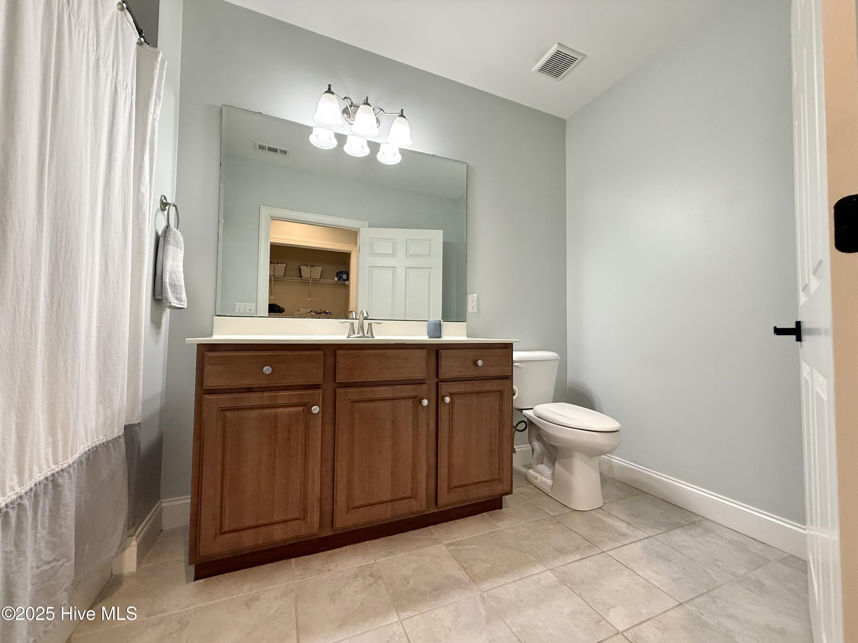 100542840 | Photo 21