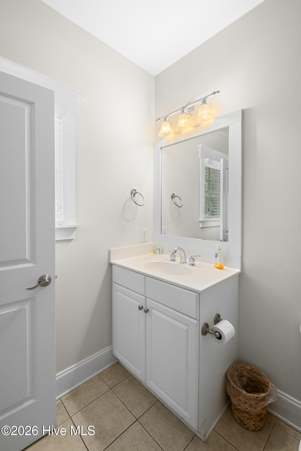 100567866 | Photo 32