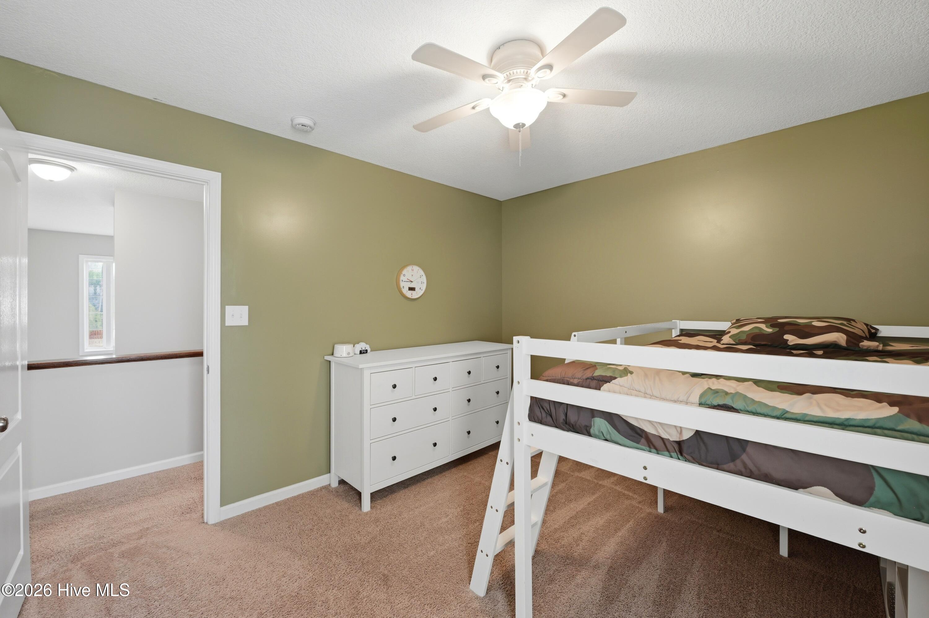 100565426 | Photo 32