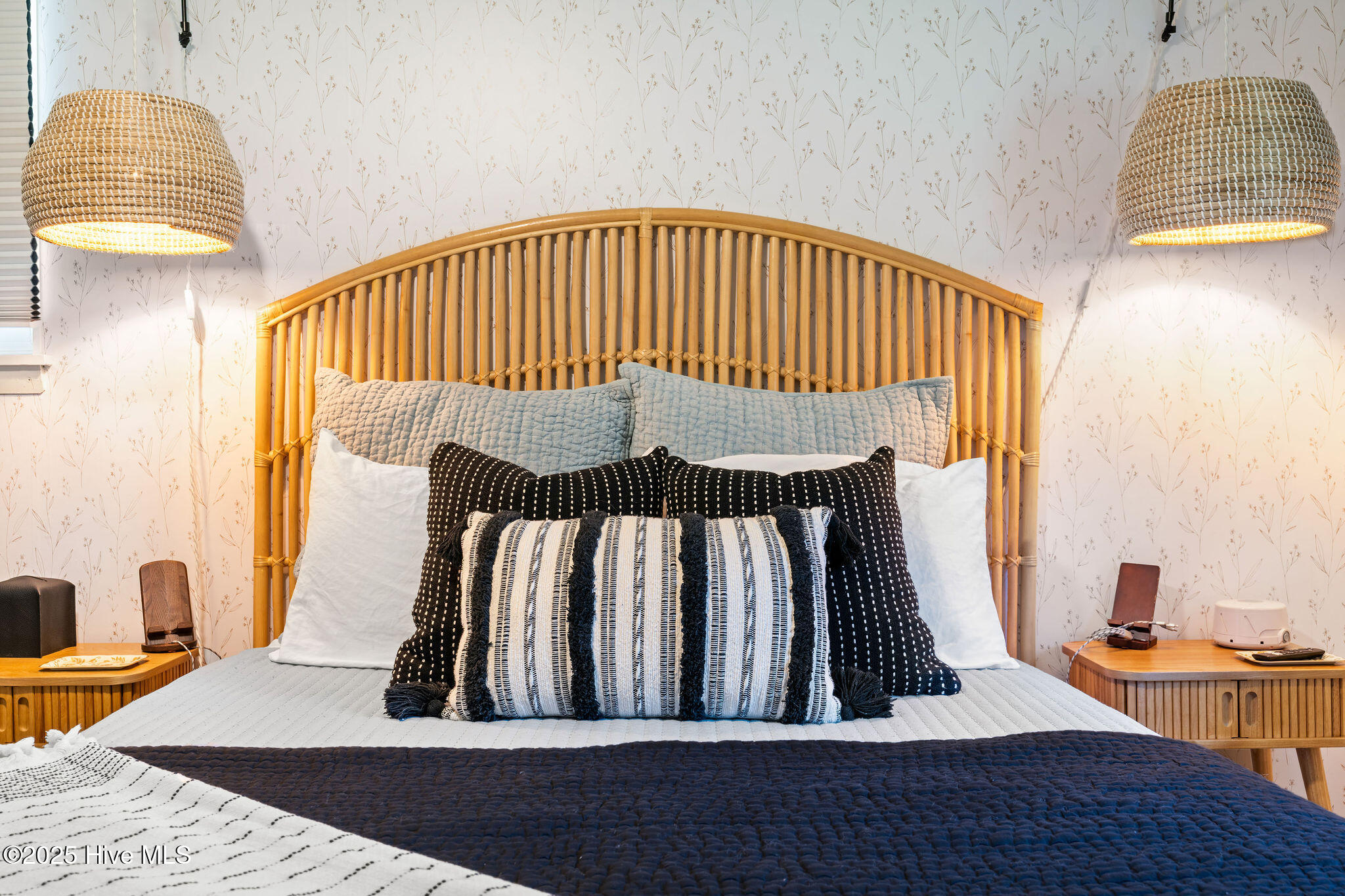 100538264 | Photo 35