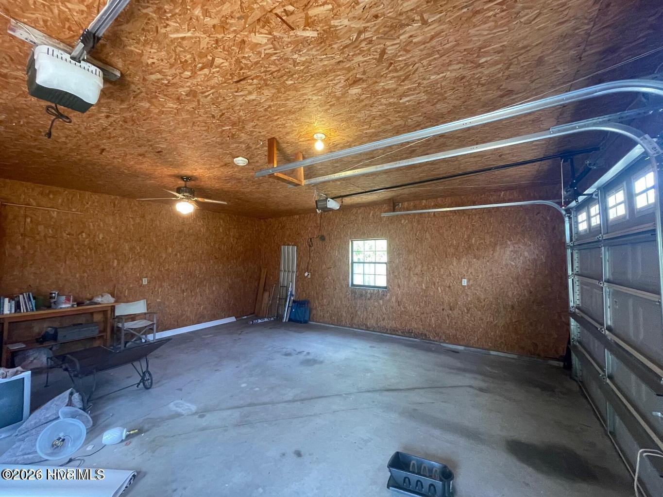 100564016 | Photo 21