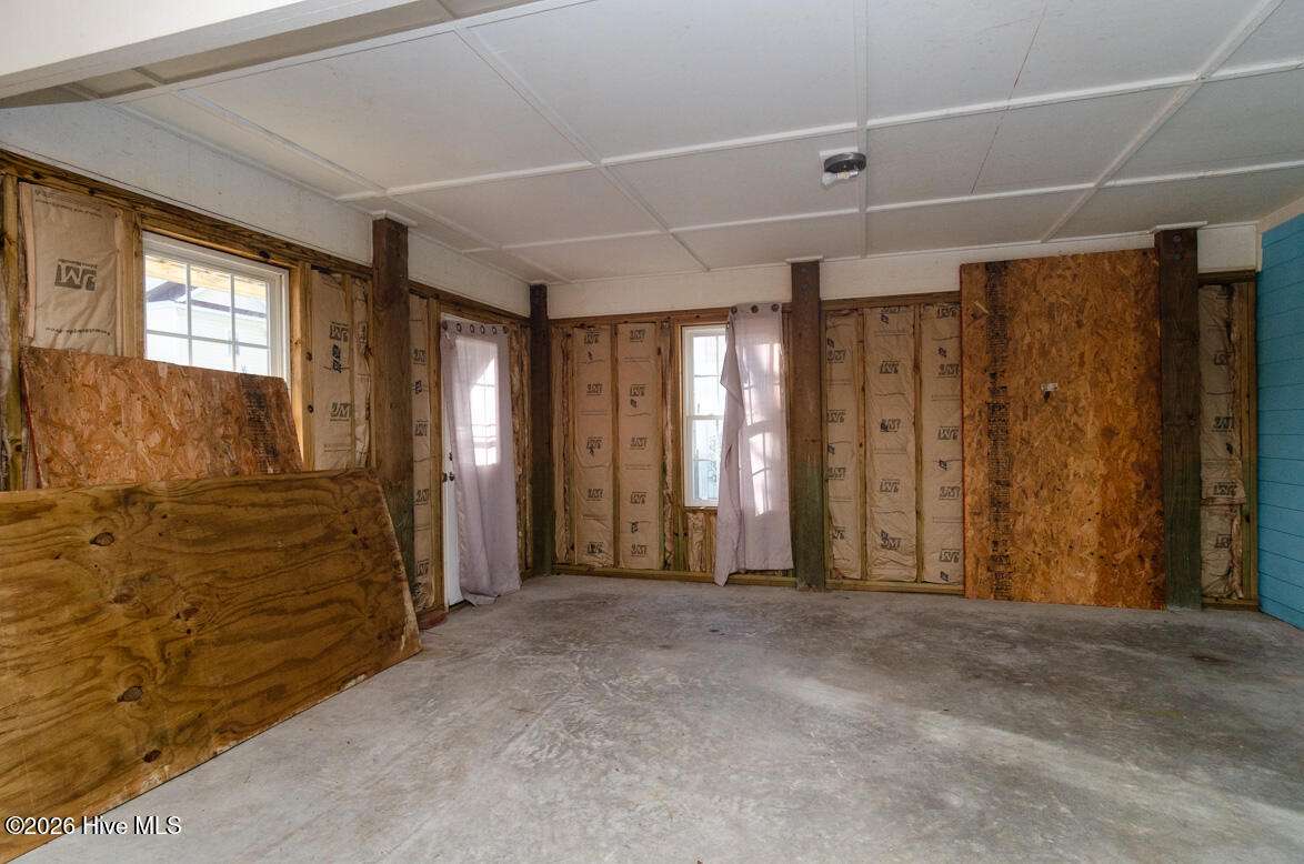 100534770 | Photo 40