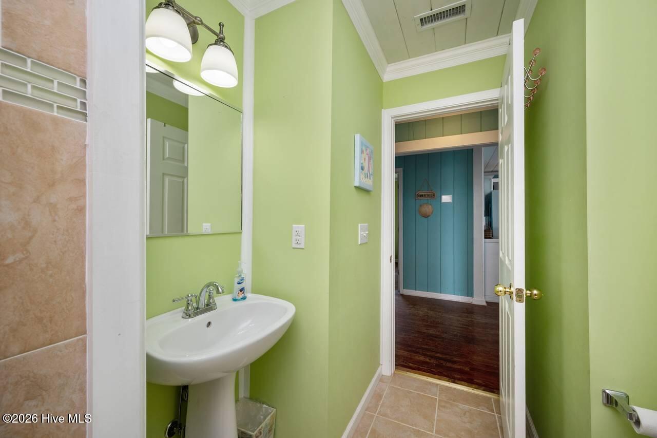 100553106 | Photo 34