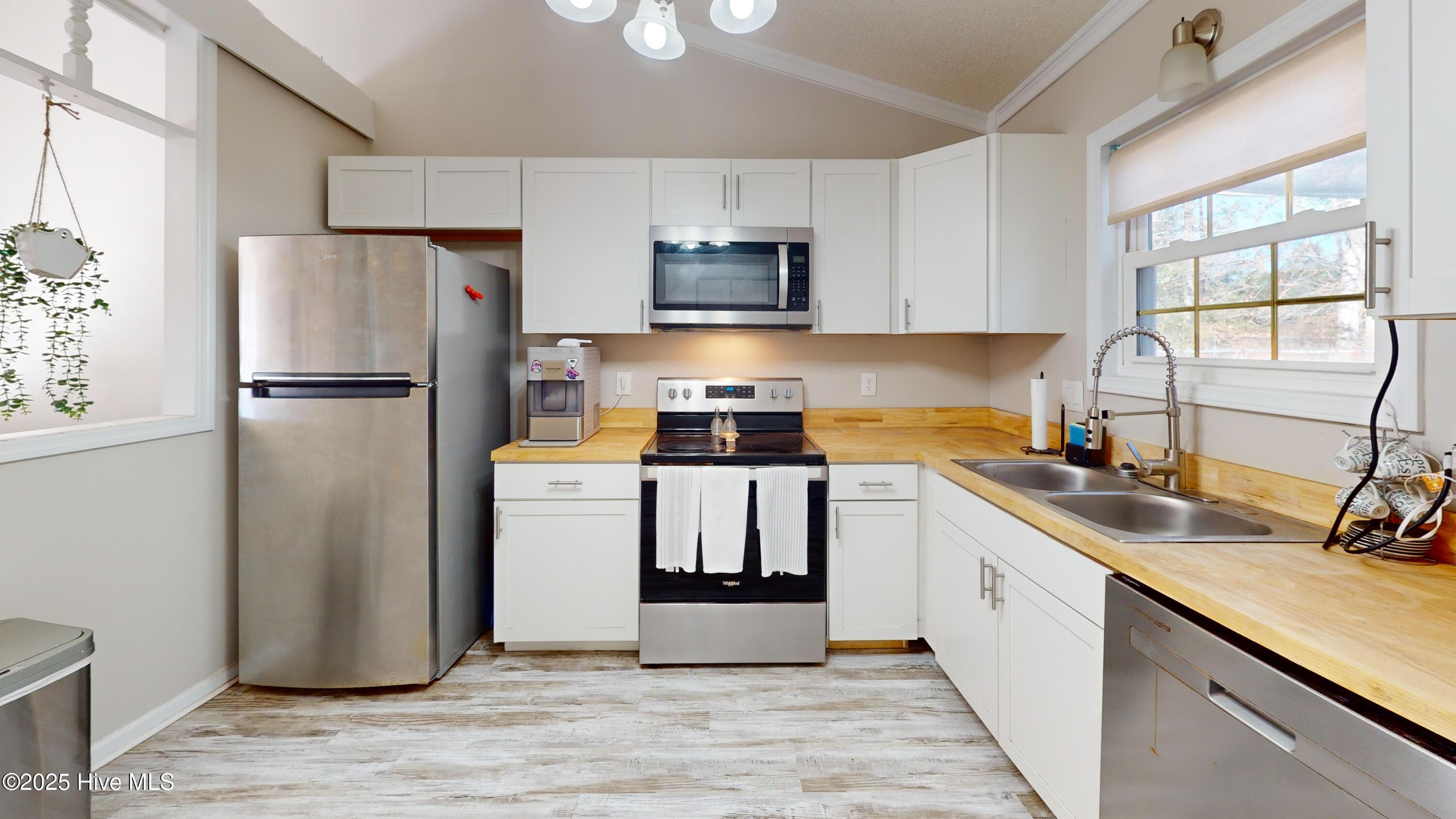 100546181 | Photo 13