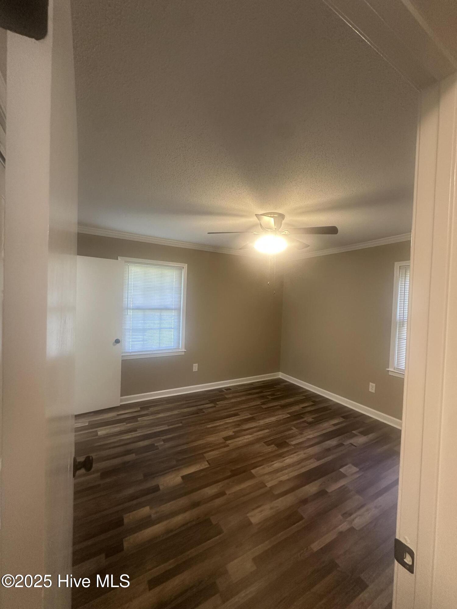 100518082 | Photo 14