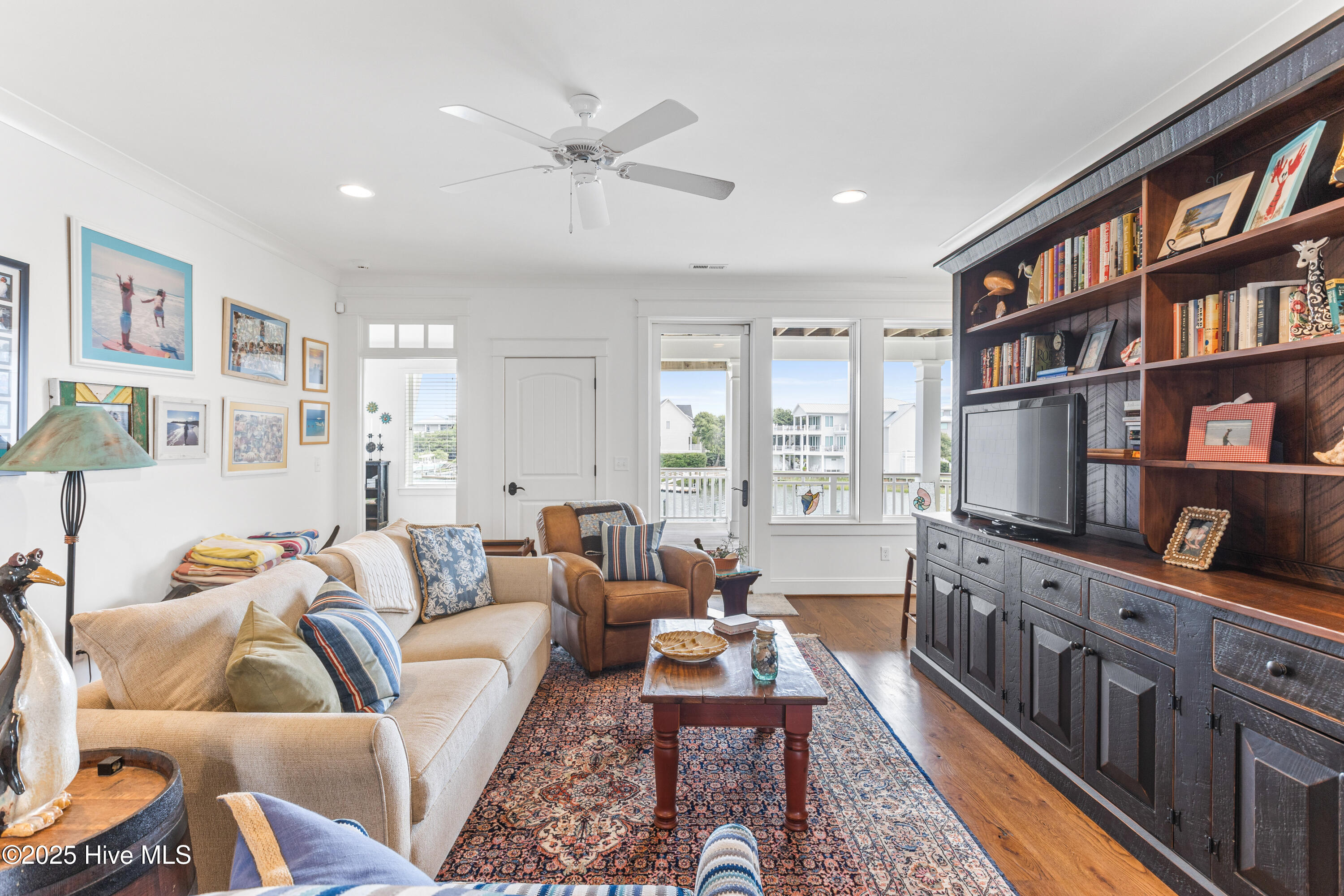 100531006 | Photo 10