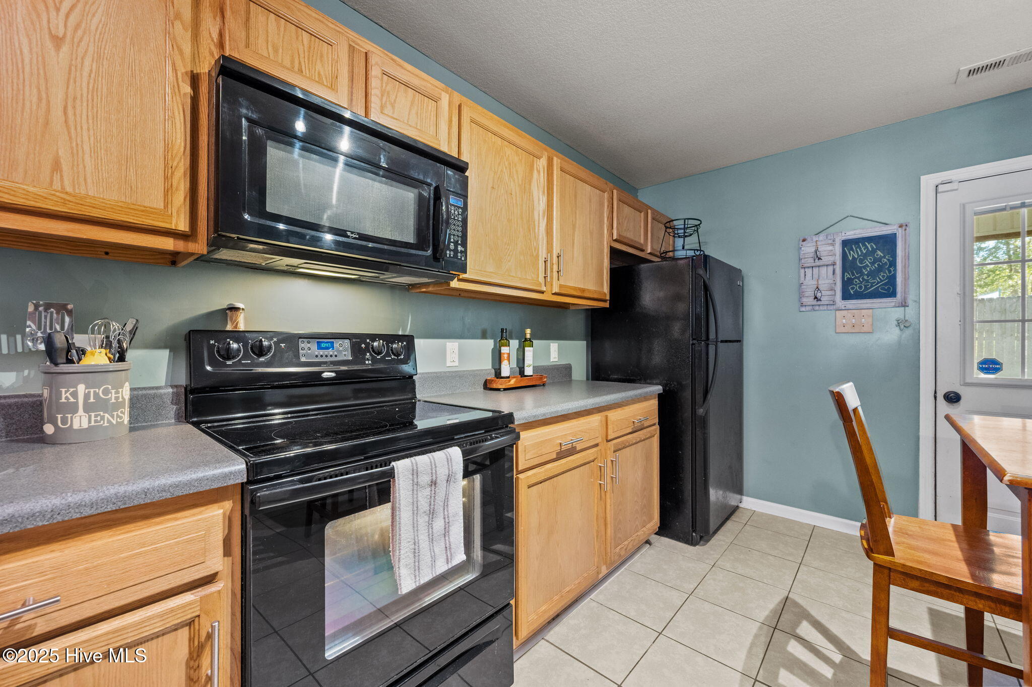 27 E Doris Avenue 207, Jacksonville, NC 28540 – photo 19: 34-web-or-mls-_RAD2478