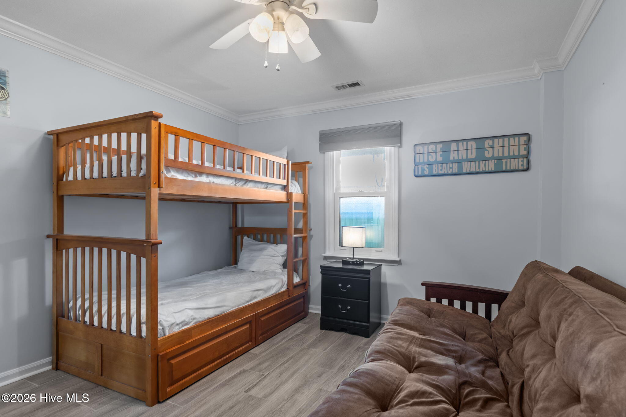 100558728 | Photo 21