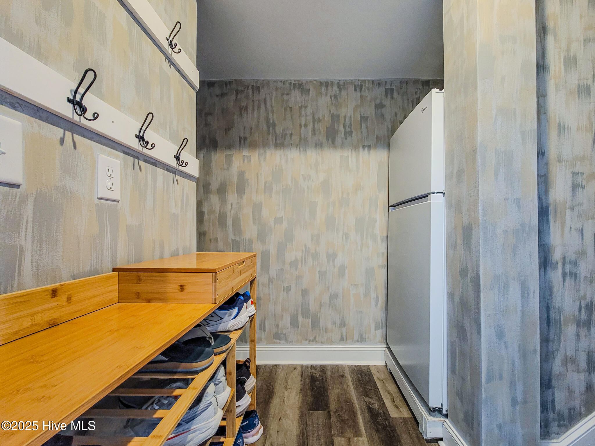 100538733 | Photo 39