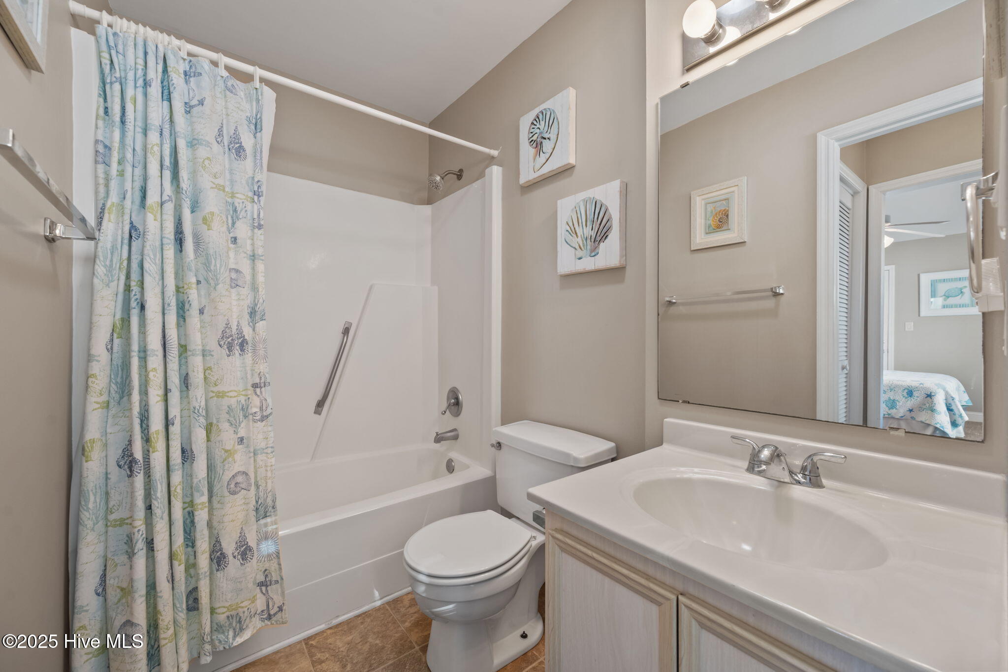 100538704 | Photo 39