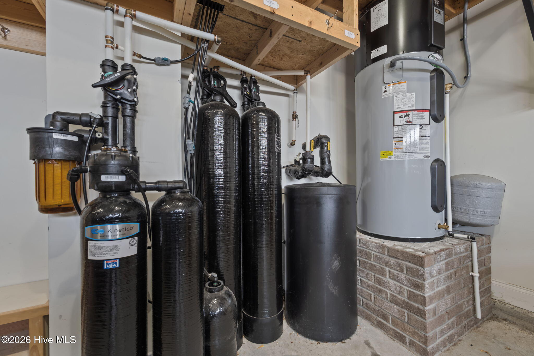 100551093 | Photo 34