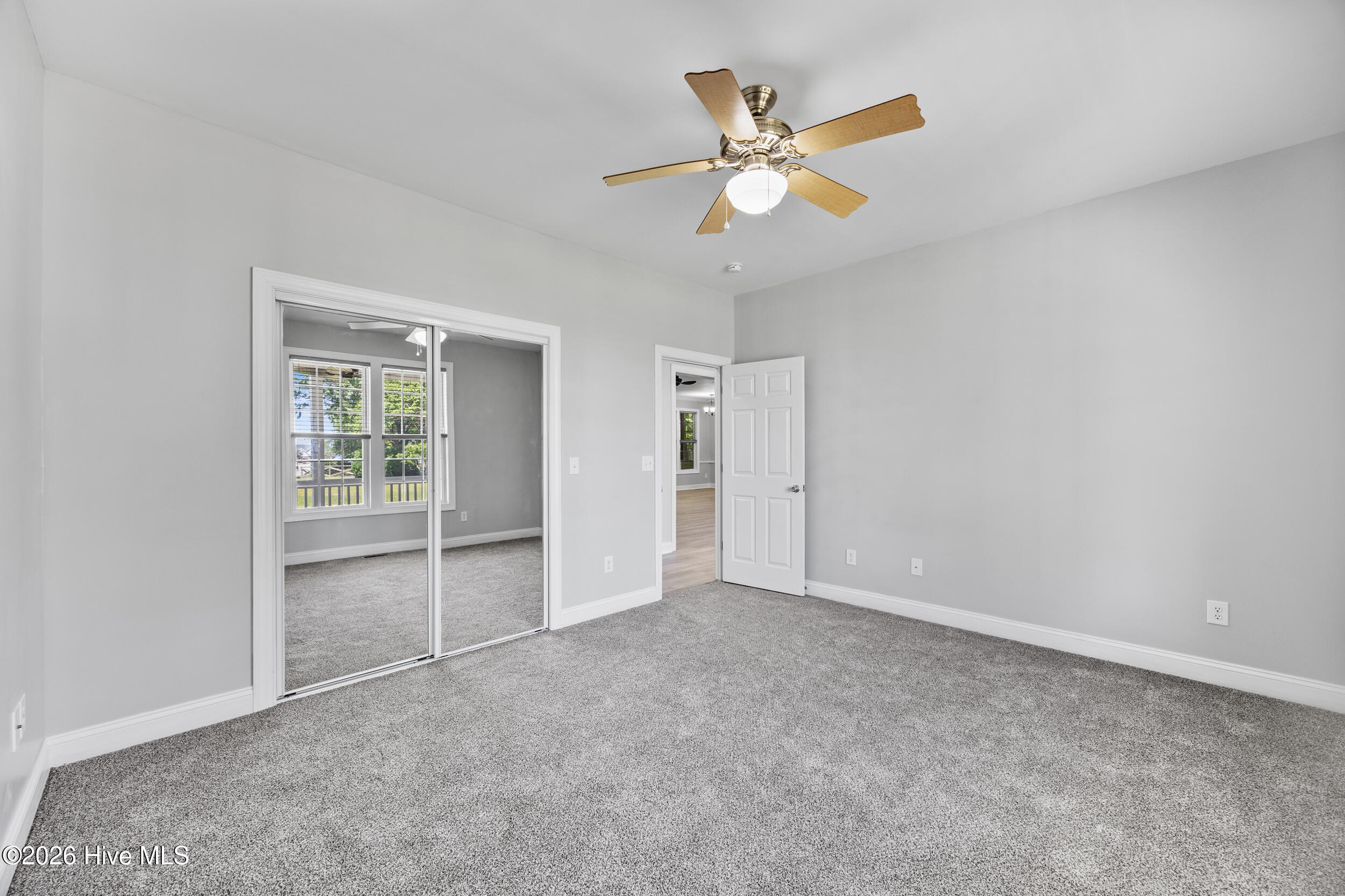 100569506 | Photo 37