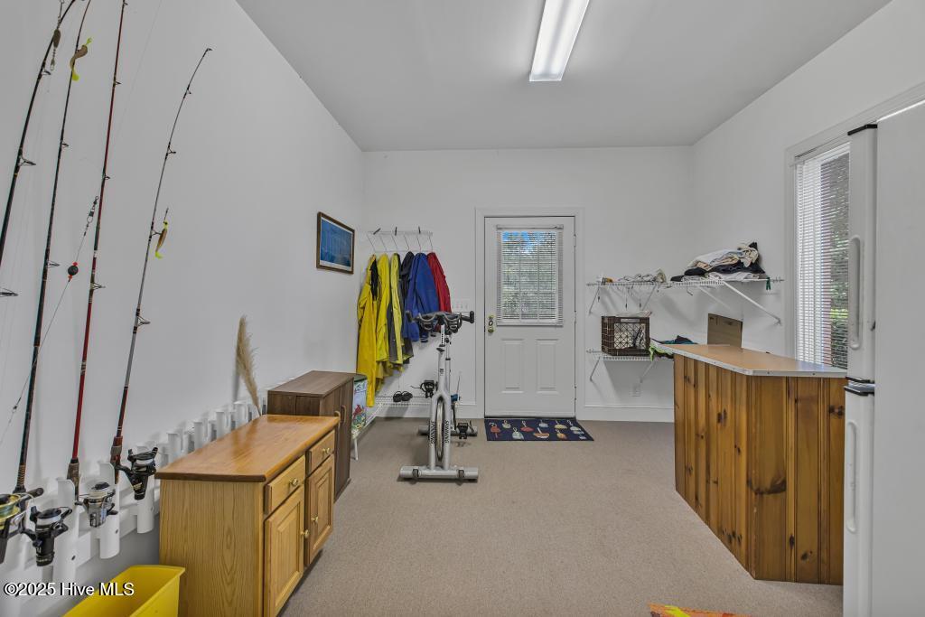 100530645 | Photo 16