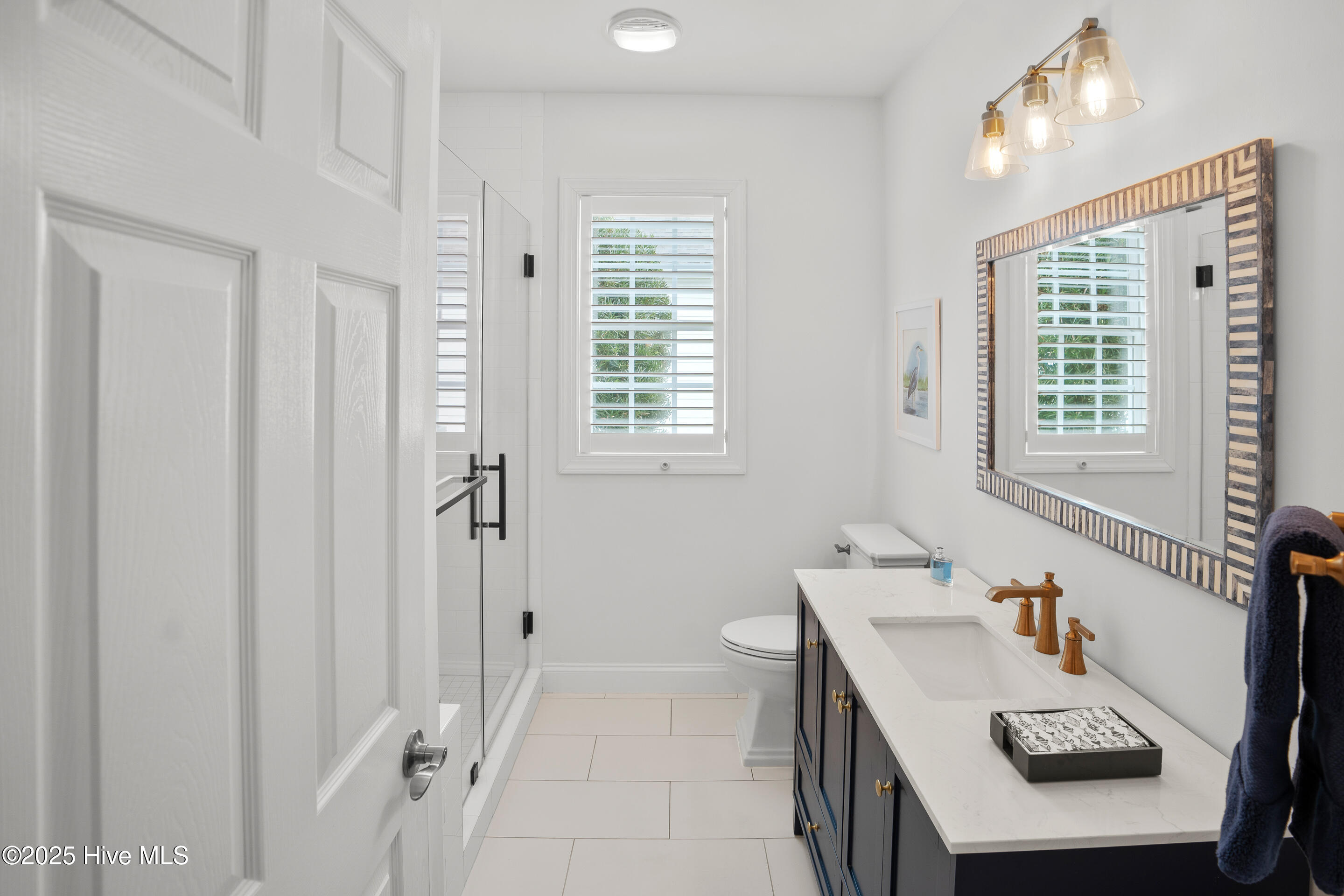 100526851 | Photo 31