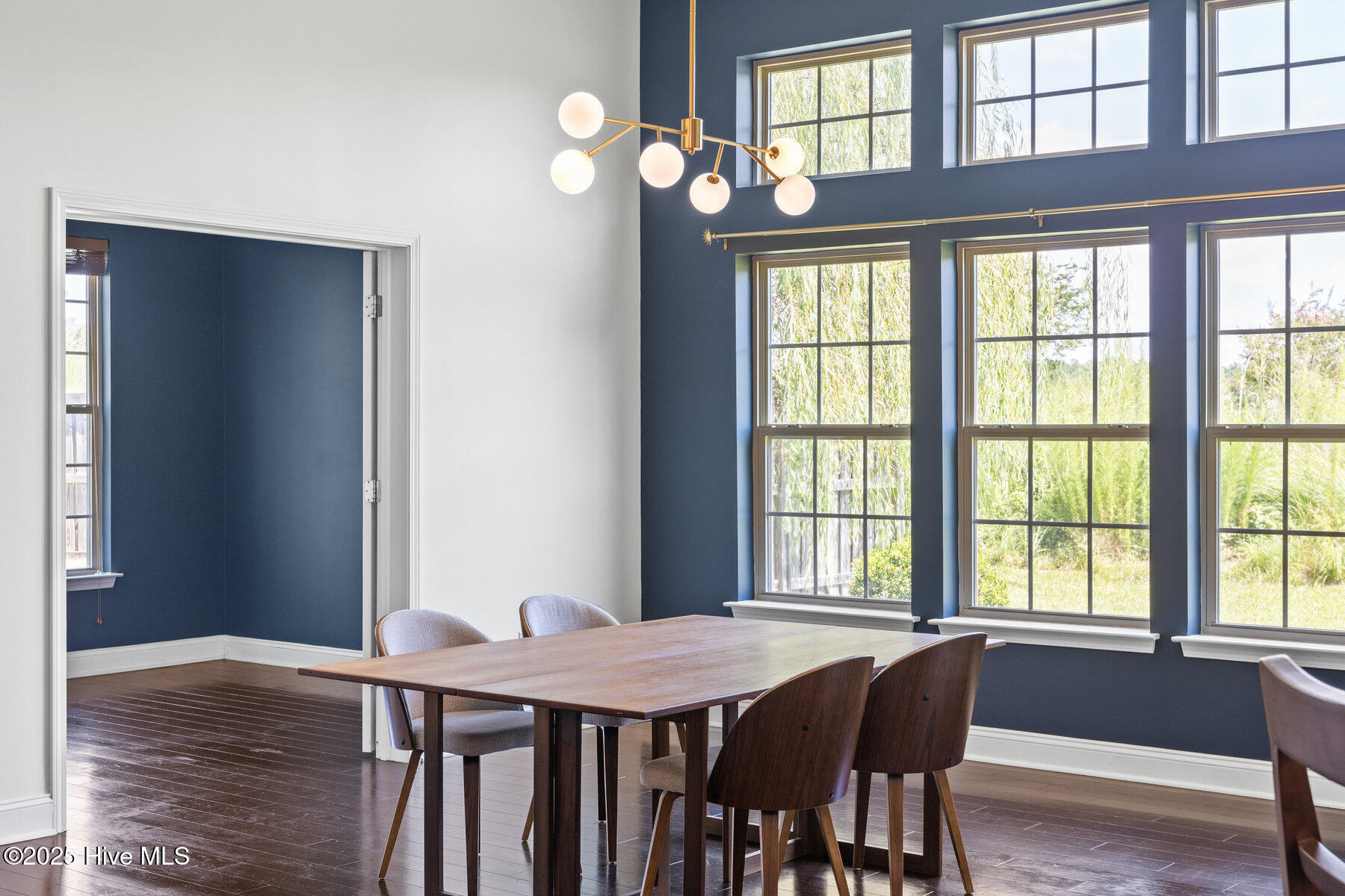 100521080 | Photo 14