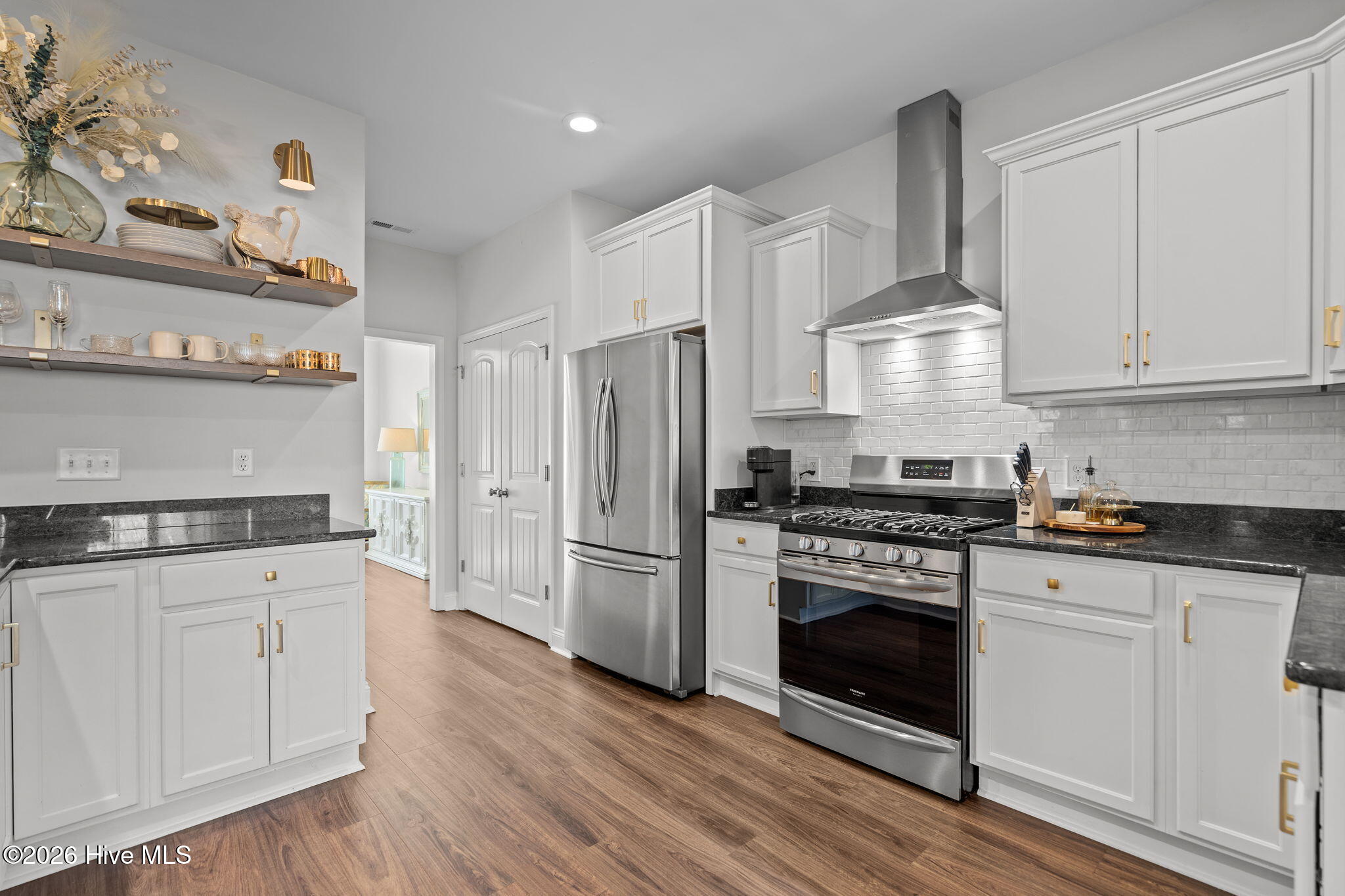 100551440 | Photo 10