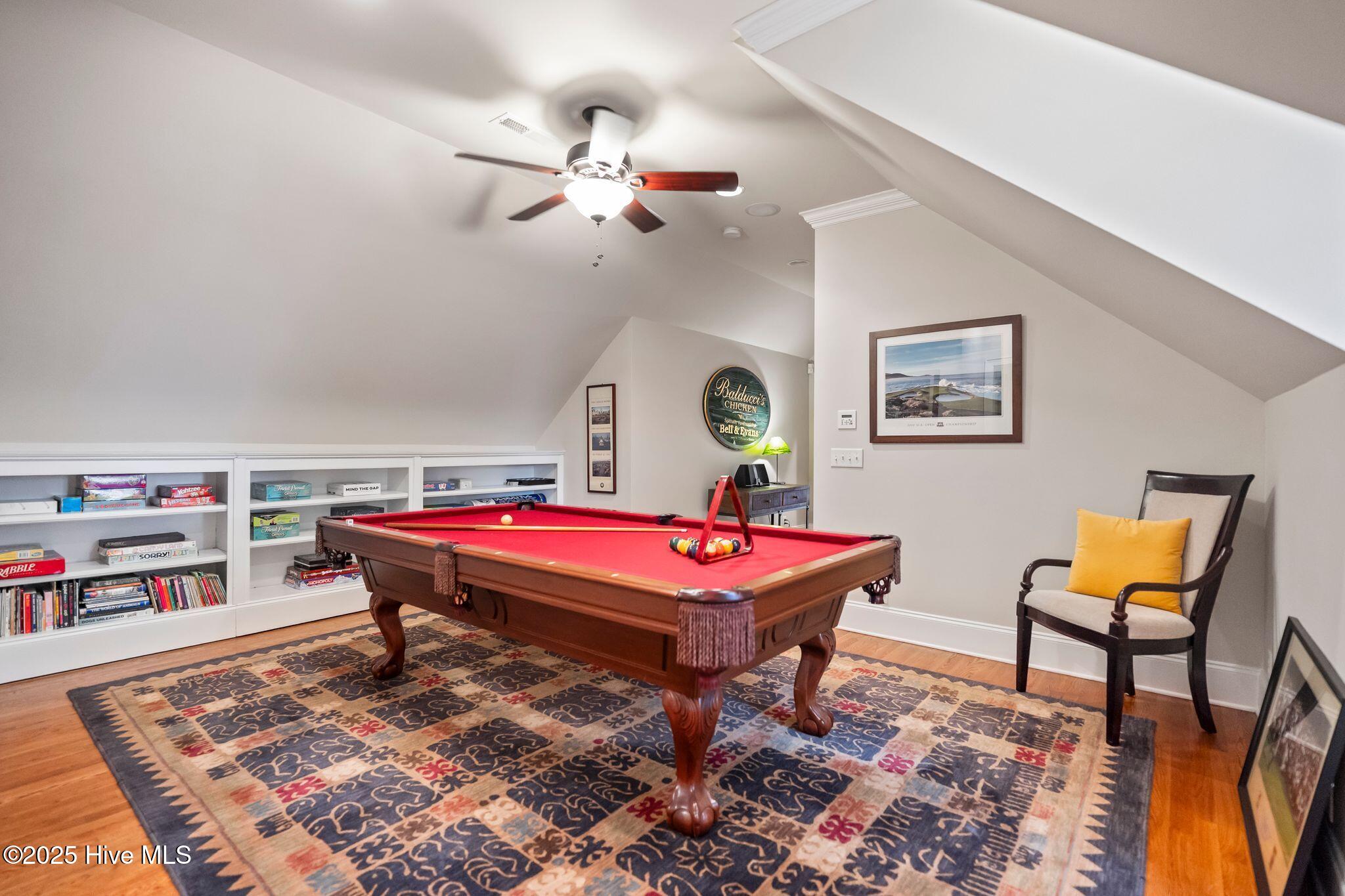 100530857 | Photo 47