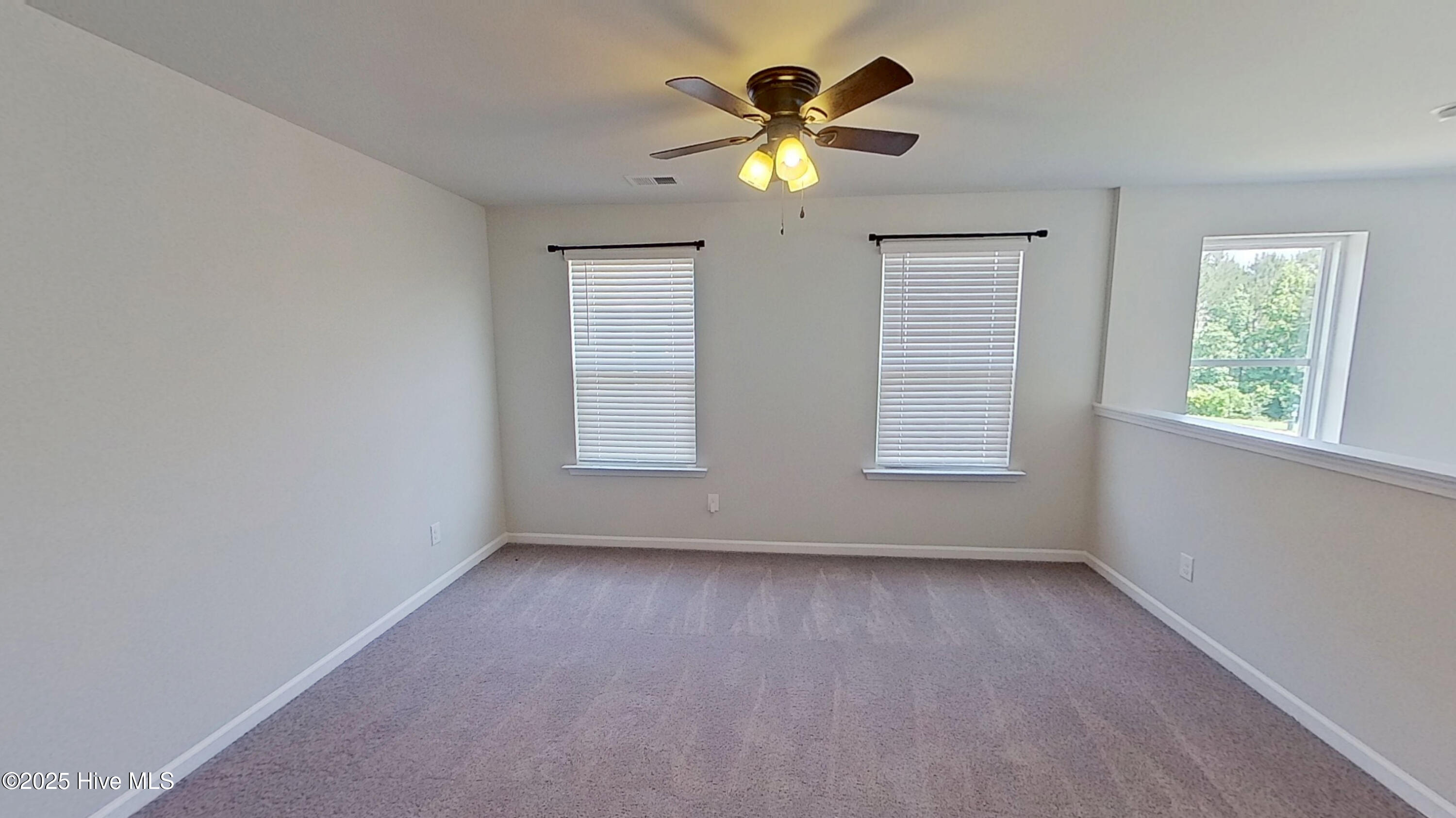 100509218 | Photo 26