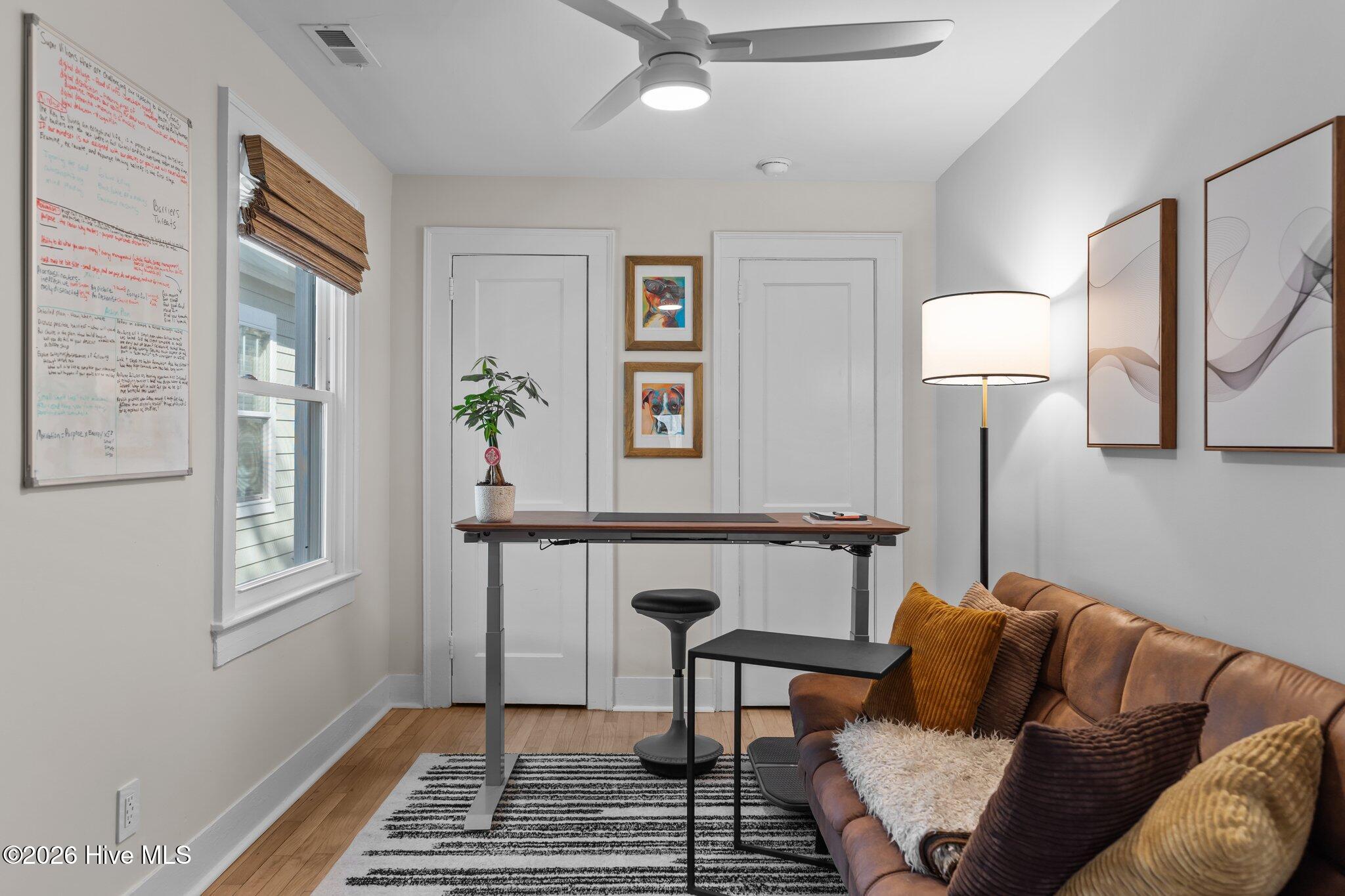 100557813 | Photo 28