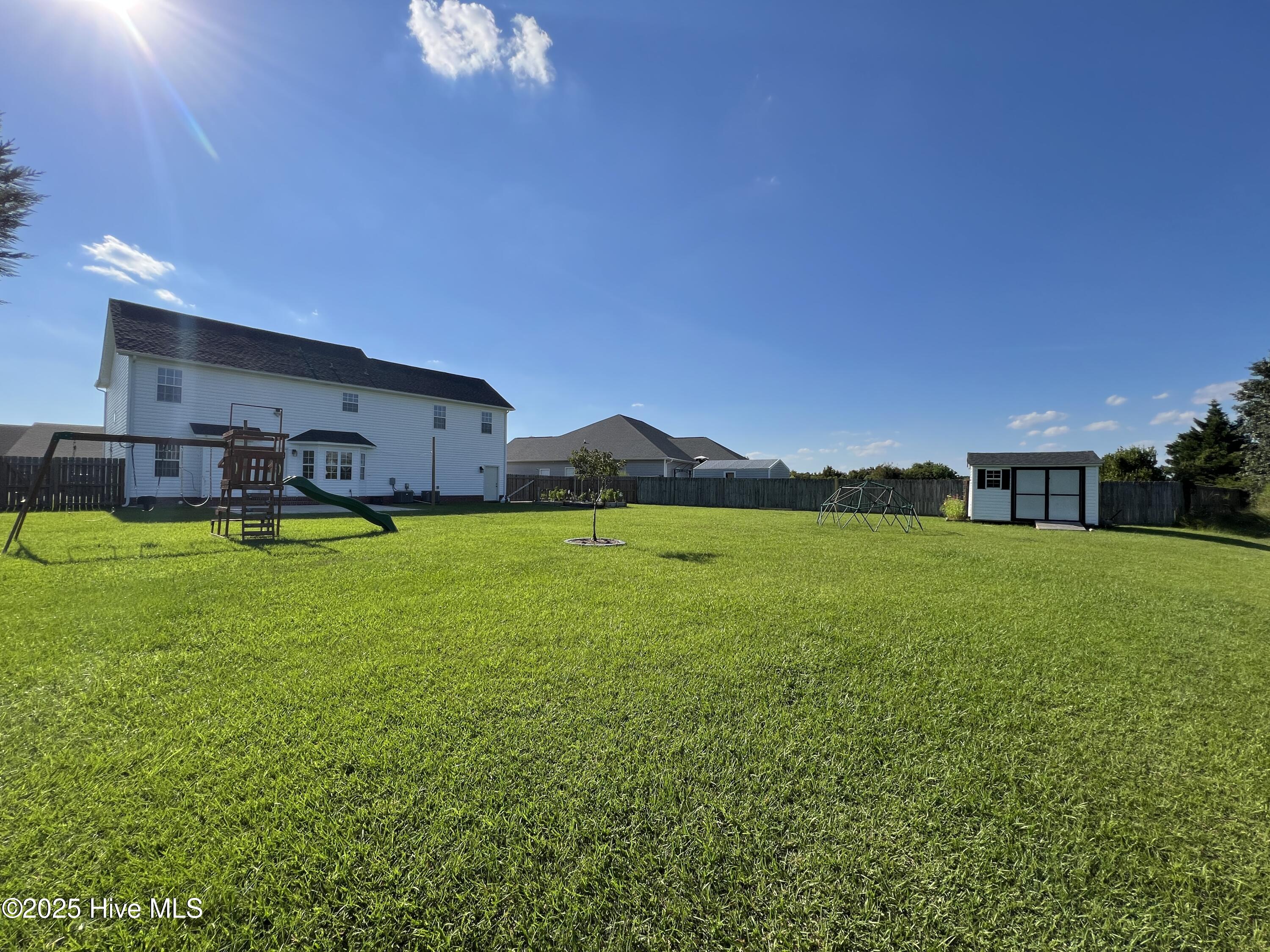 100528516 | Photo 40