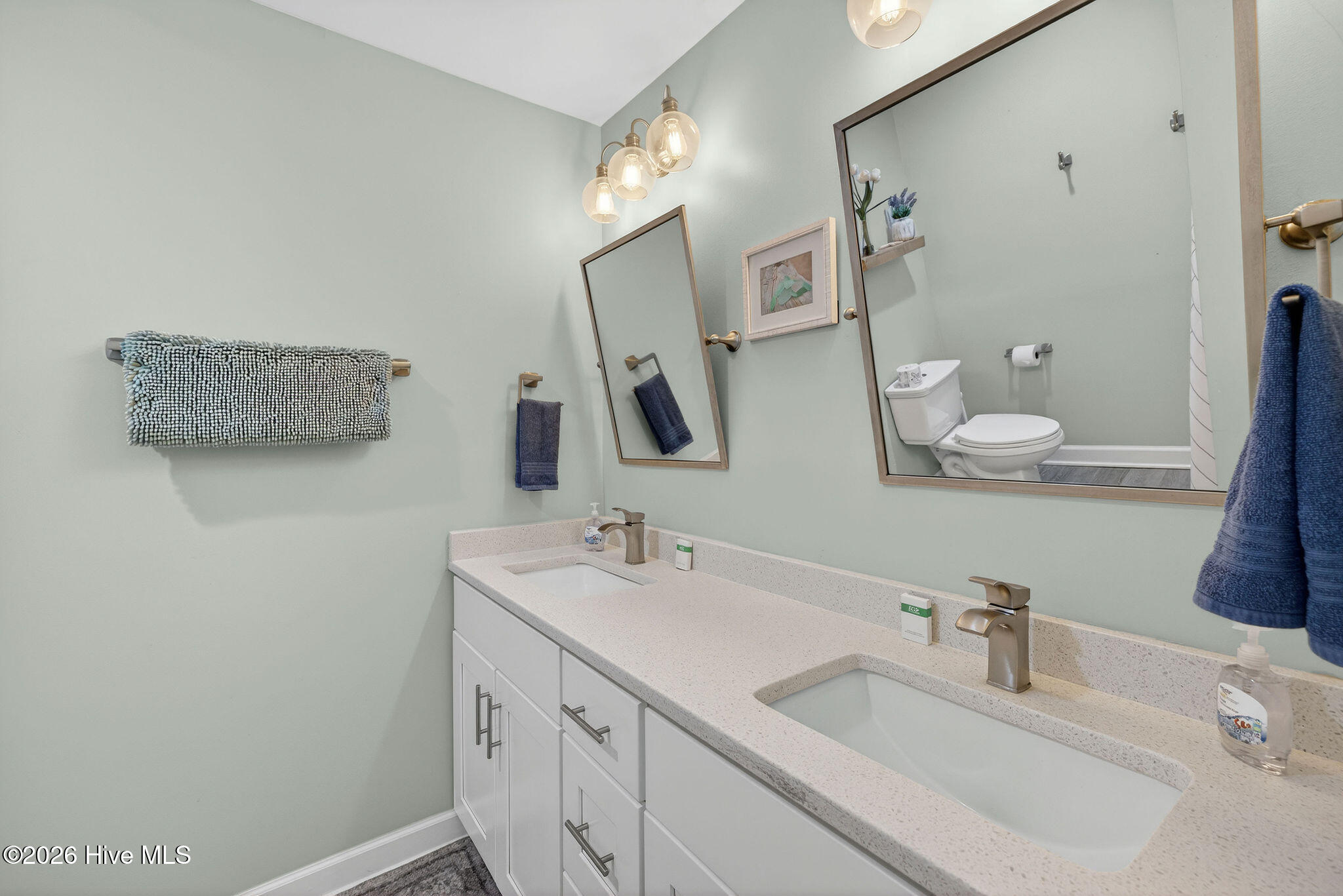 100549929 | Photo 19