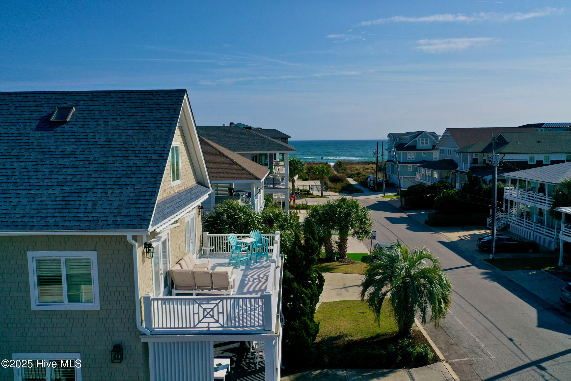 100543231 | Photo 83