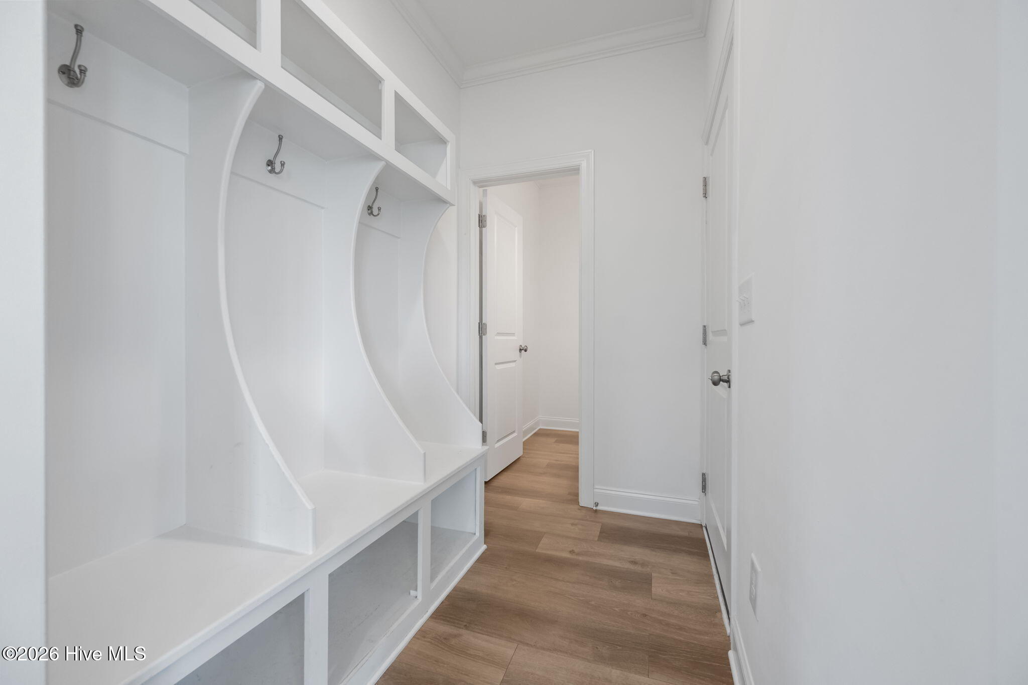 100567807 | Photo 28