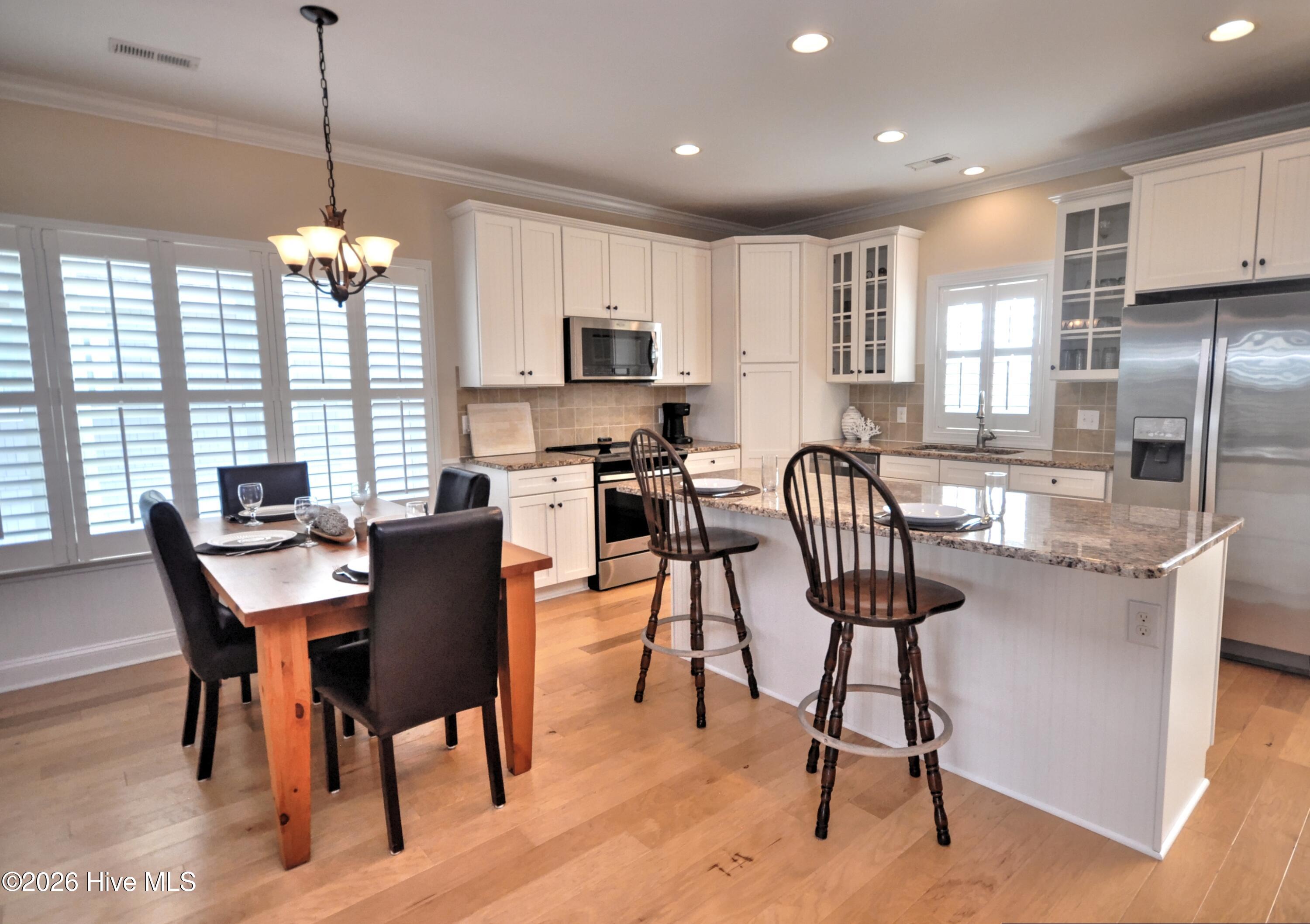 100558783 | Photo 10