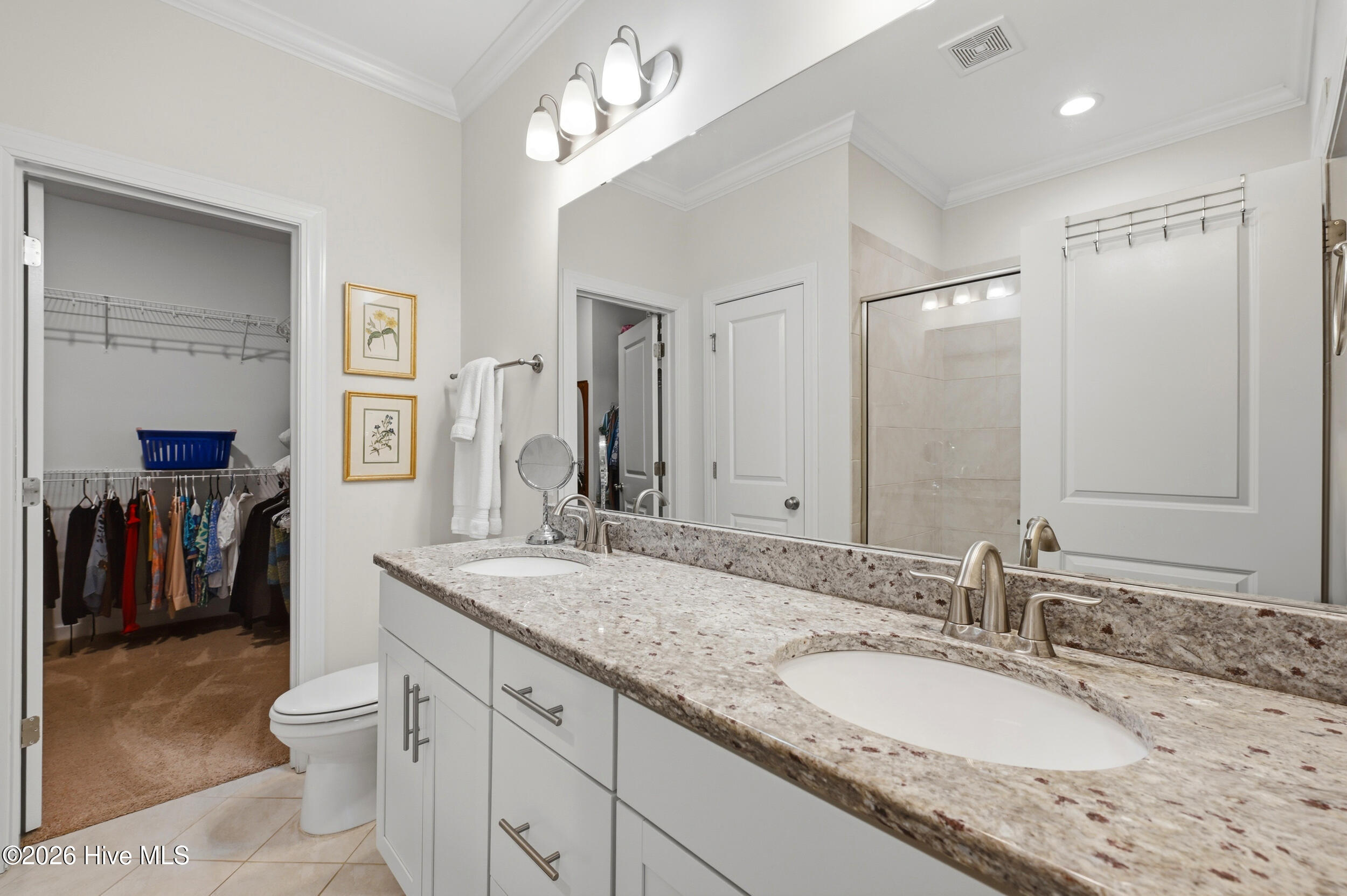 100562776 | Photo 21