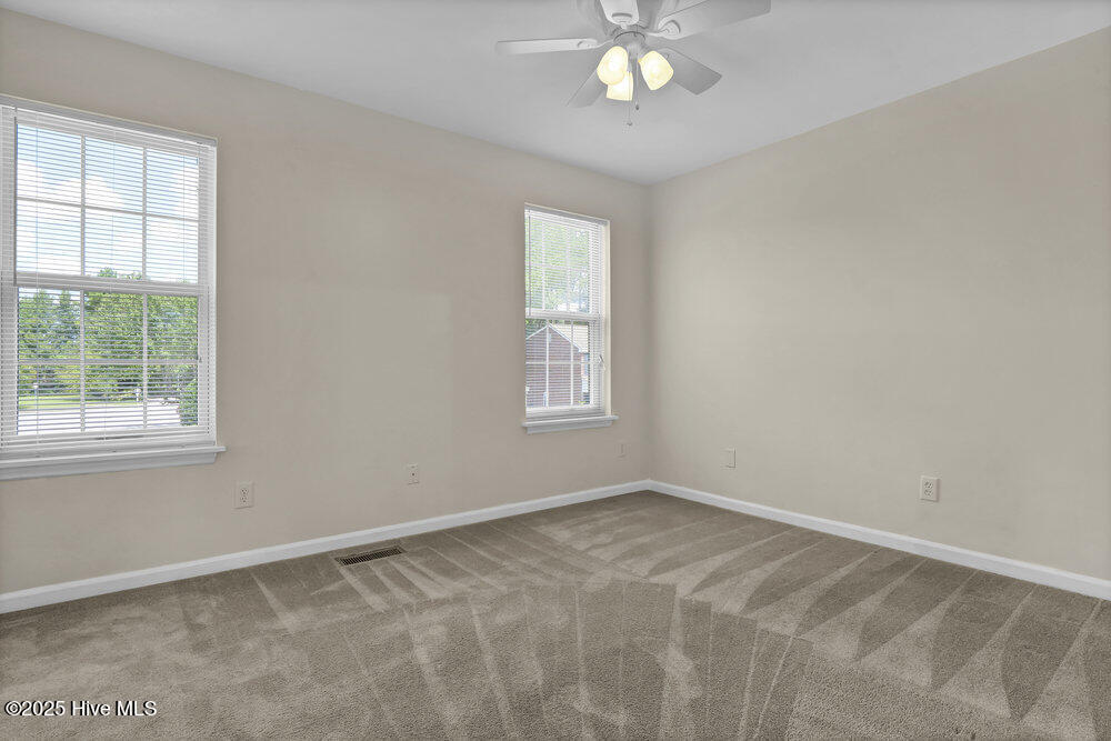 100559501 | Photo 13