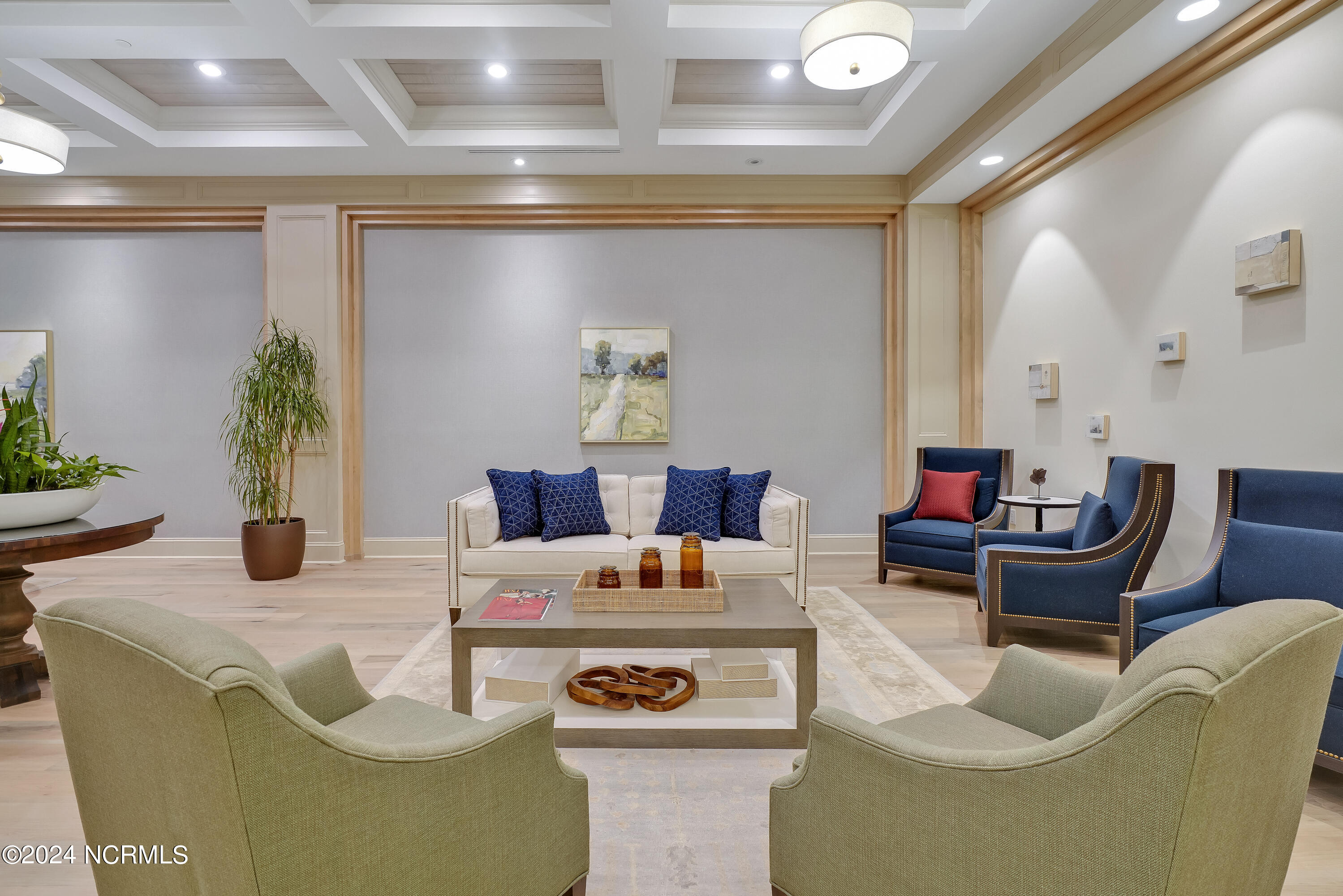 100556540 | Photo 44