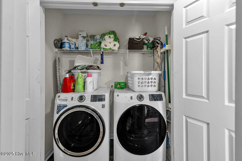 100533918 | Photo 25