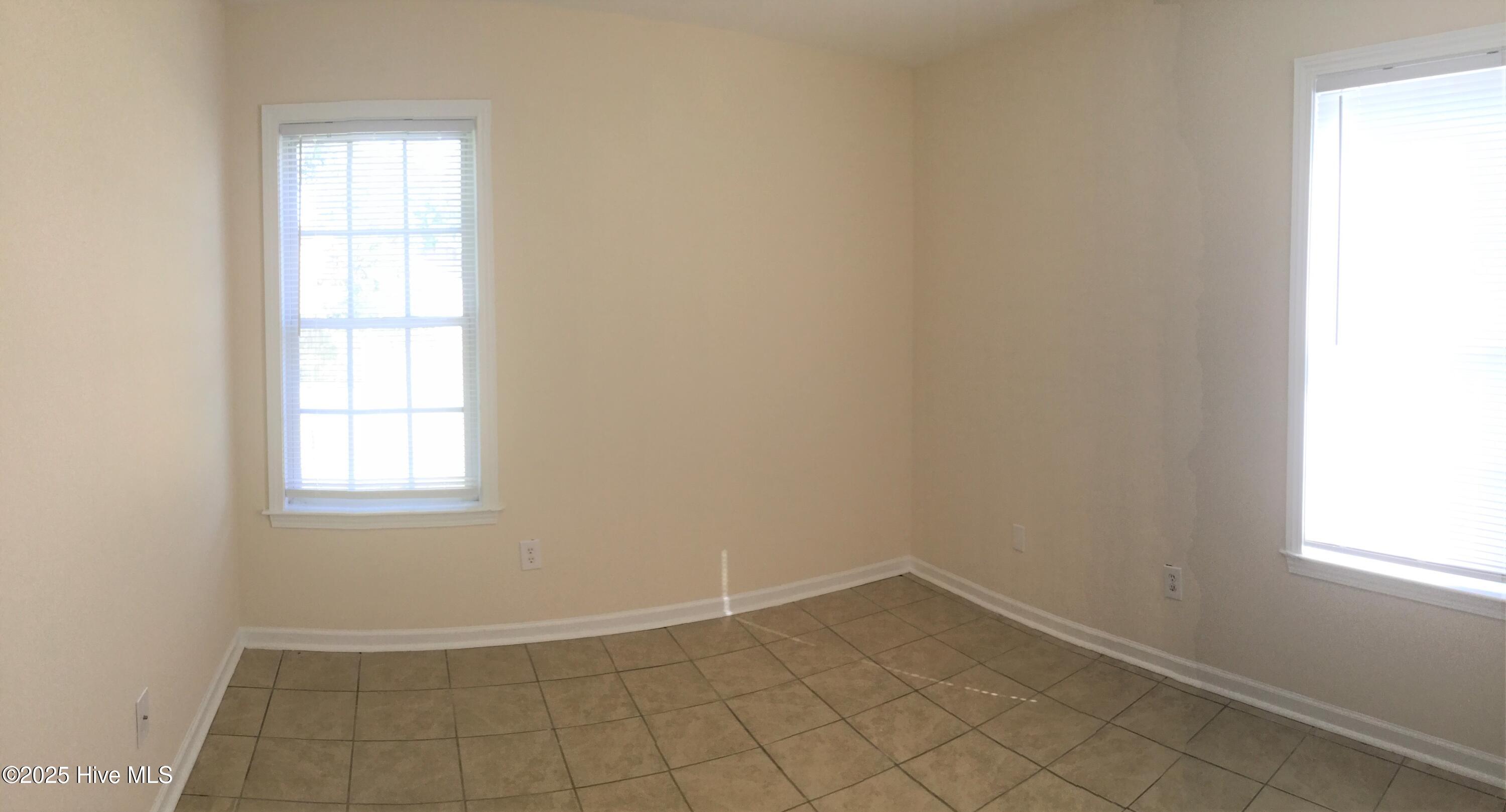 100540495 | Photo 13