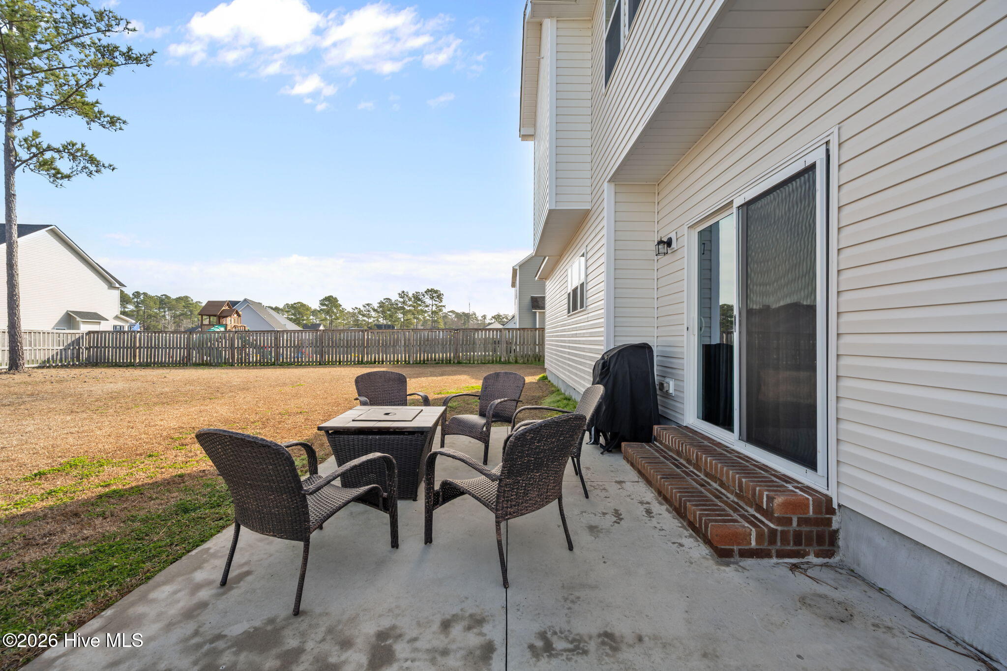 100558417 | Photo 42