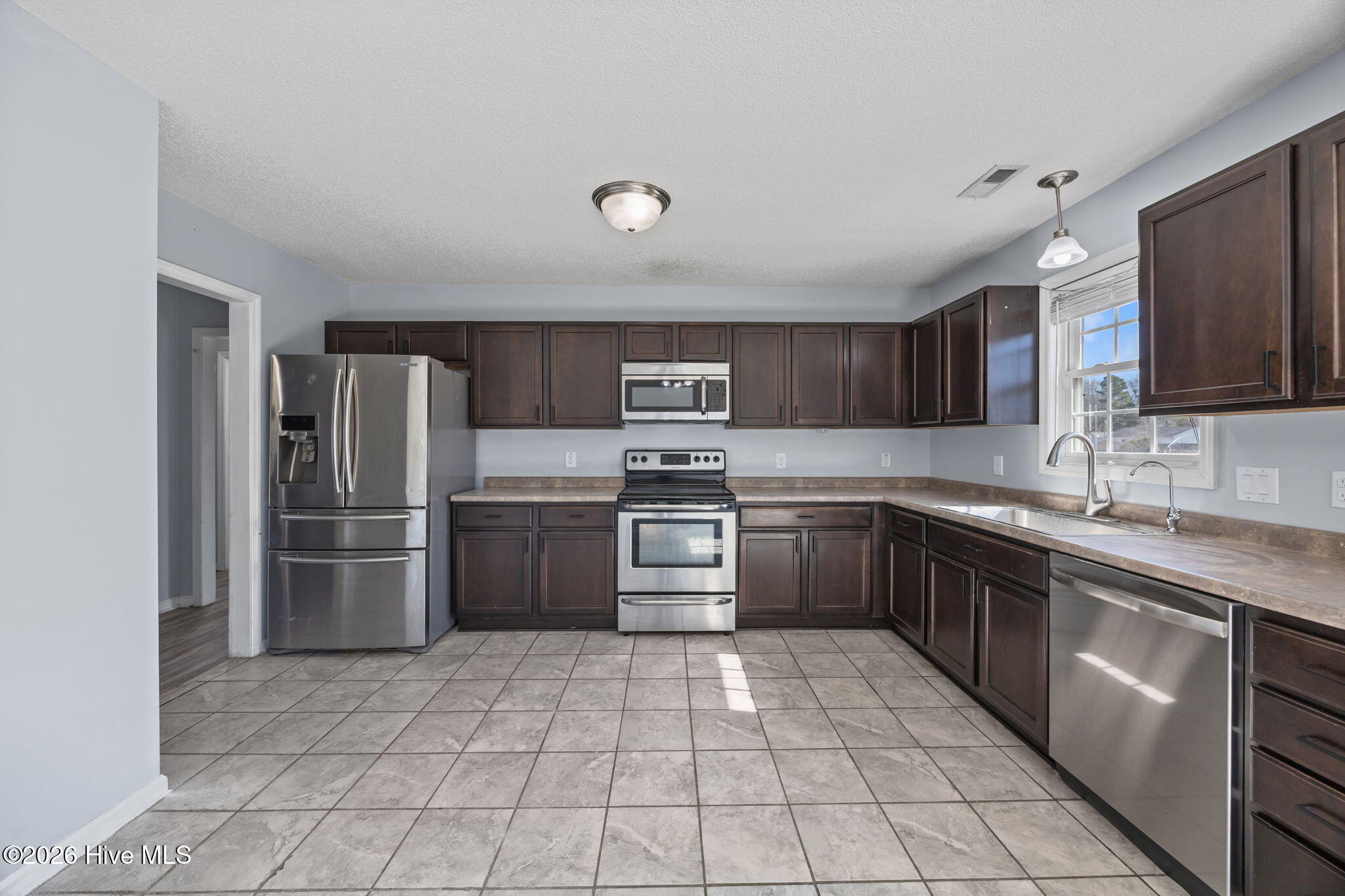 100557528 | Photo 16