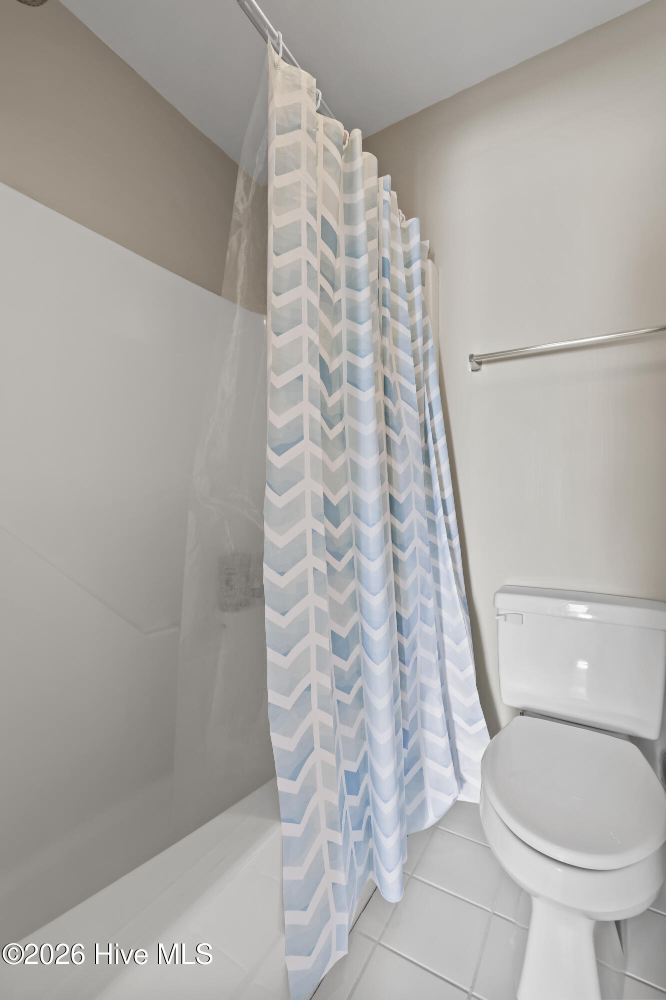 100547301 | Photo 35