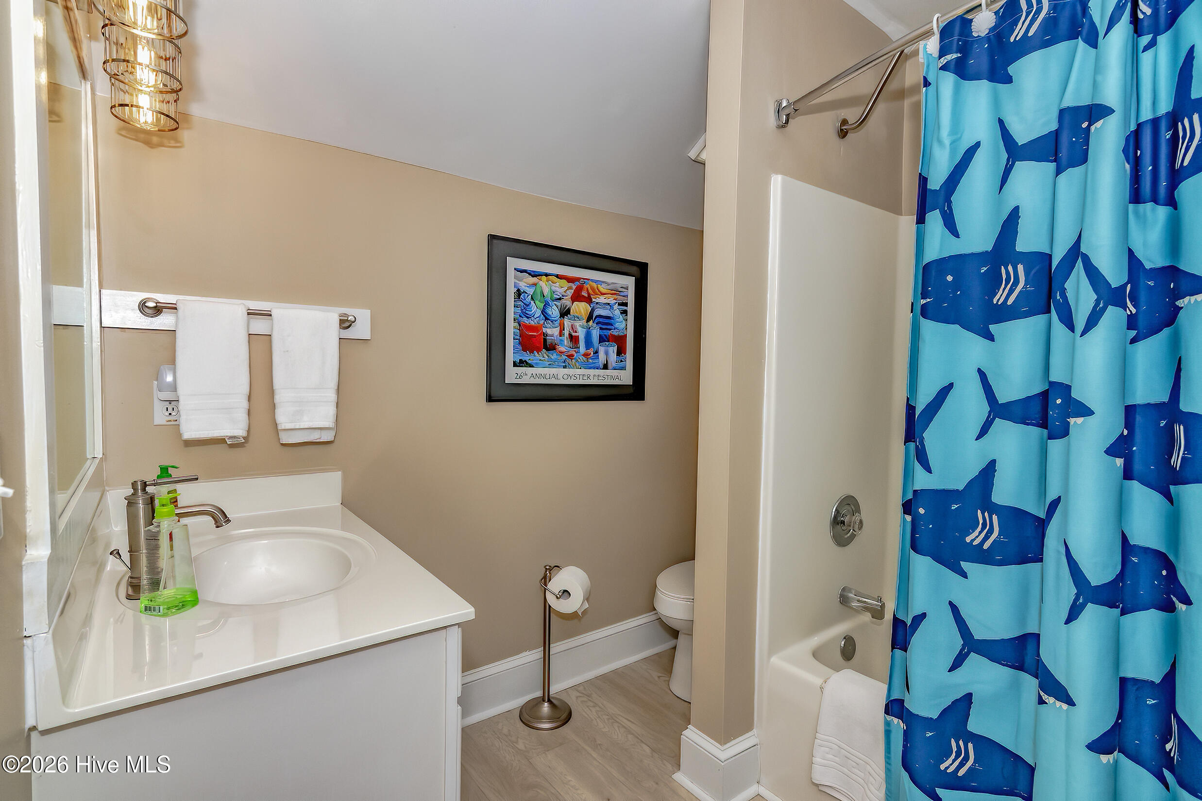 100557285 | Photo 38