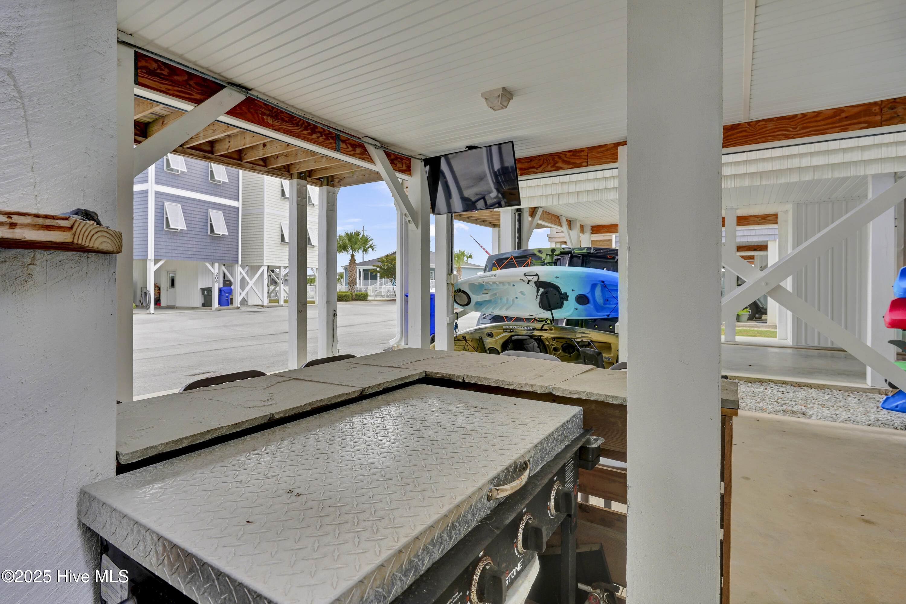 100532685 | Photo 47