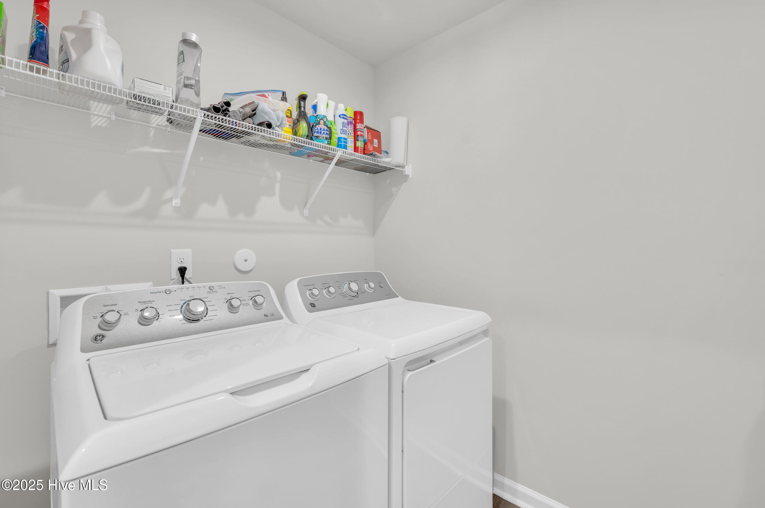 100570488 | Photo 23